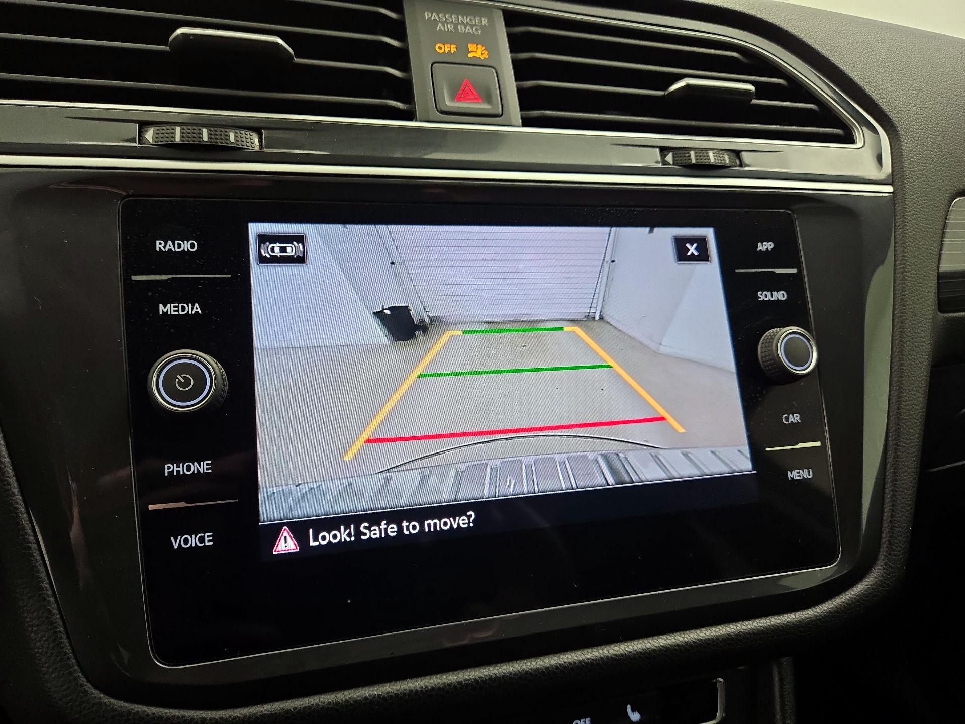 Thumbnail: 2024 Volkswagen Tiguan - 14