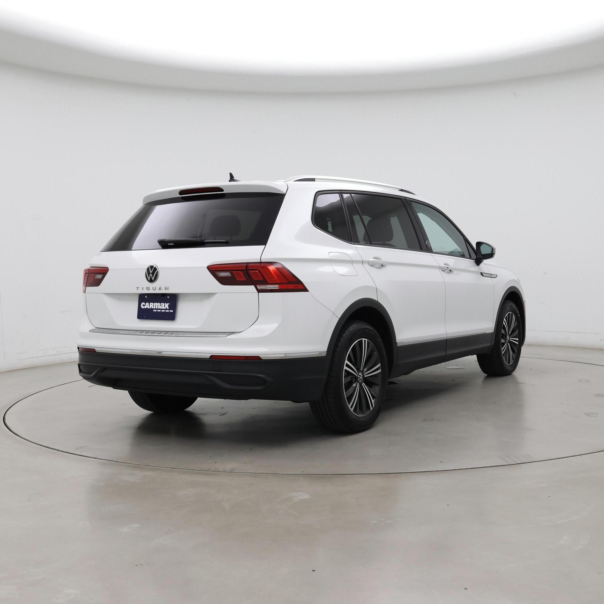 Thumbnail: 2024 Volkswagen Tiguan - 8