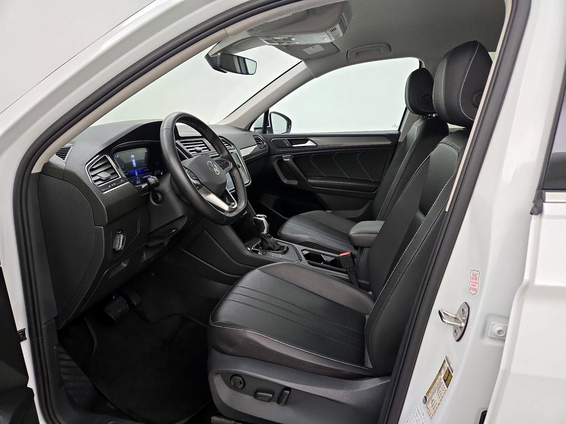 Thumbnail: 2024 Volkswagen Tiguan - 11