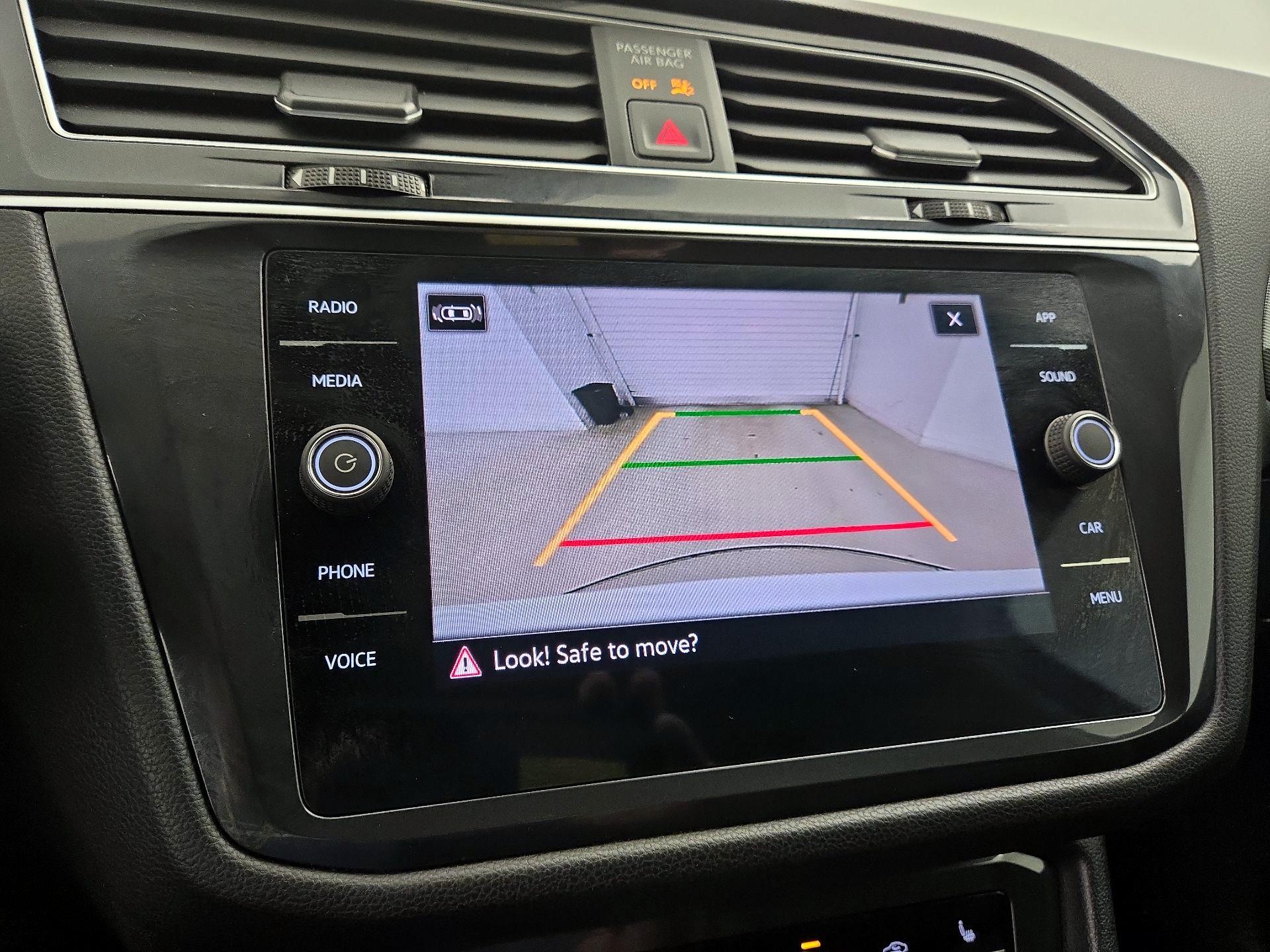 Thumbnail: 2024 Volkswagen Tiguan - 14