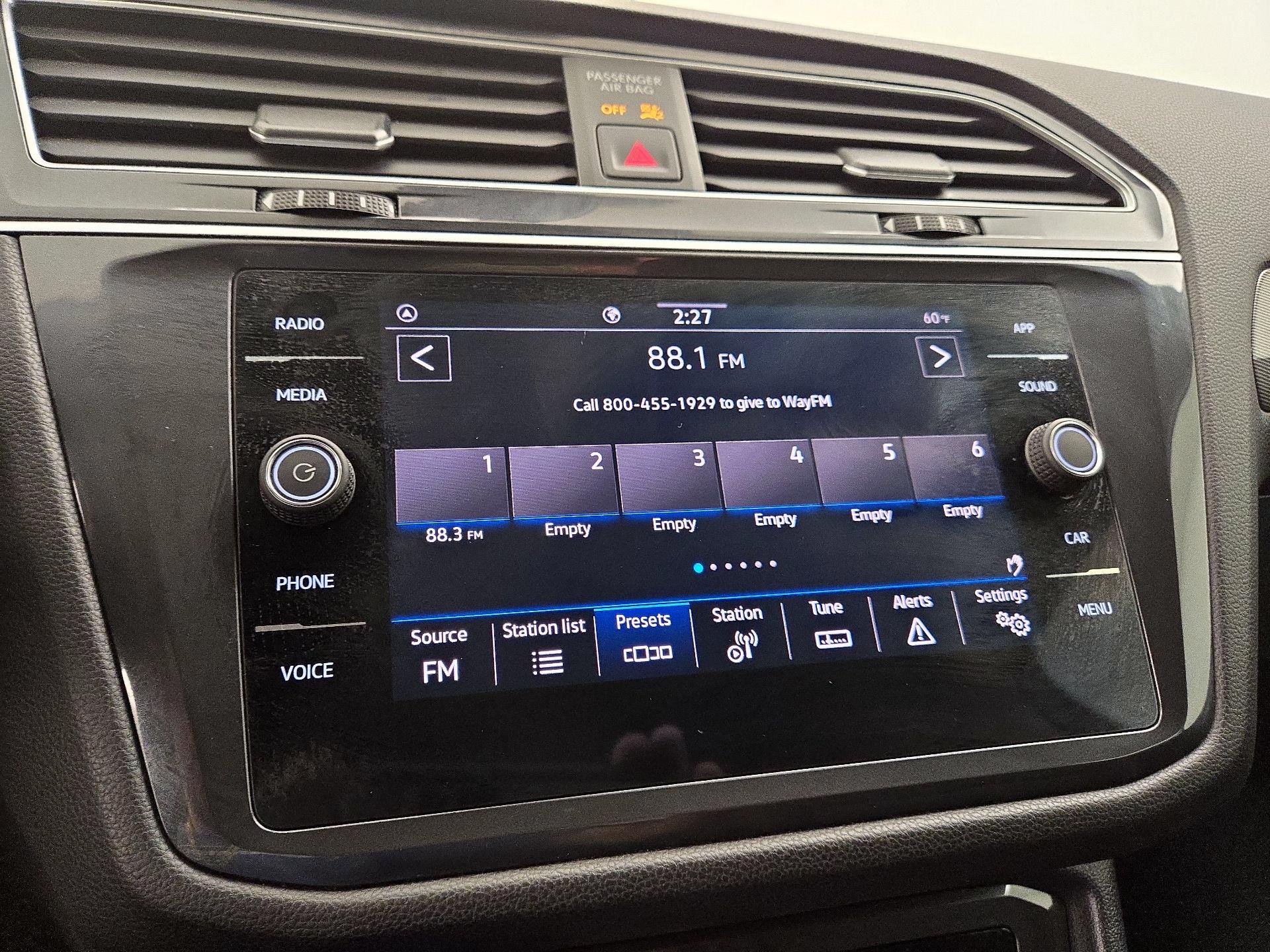 Thumbnail: 2024 Volkswagen Tiguan - 15