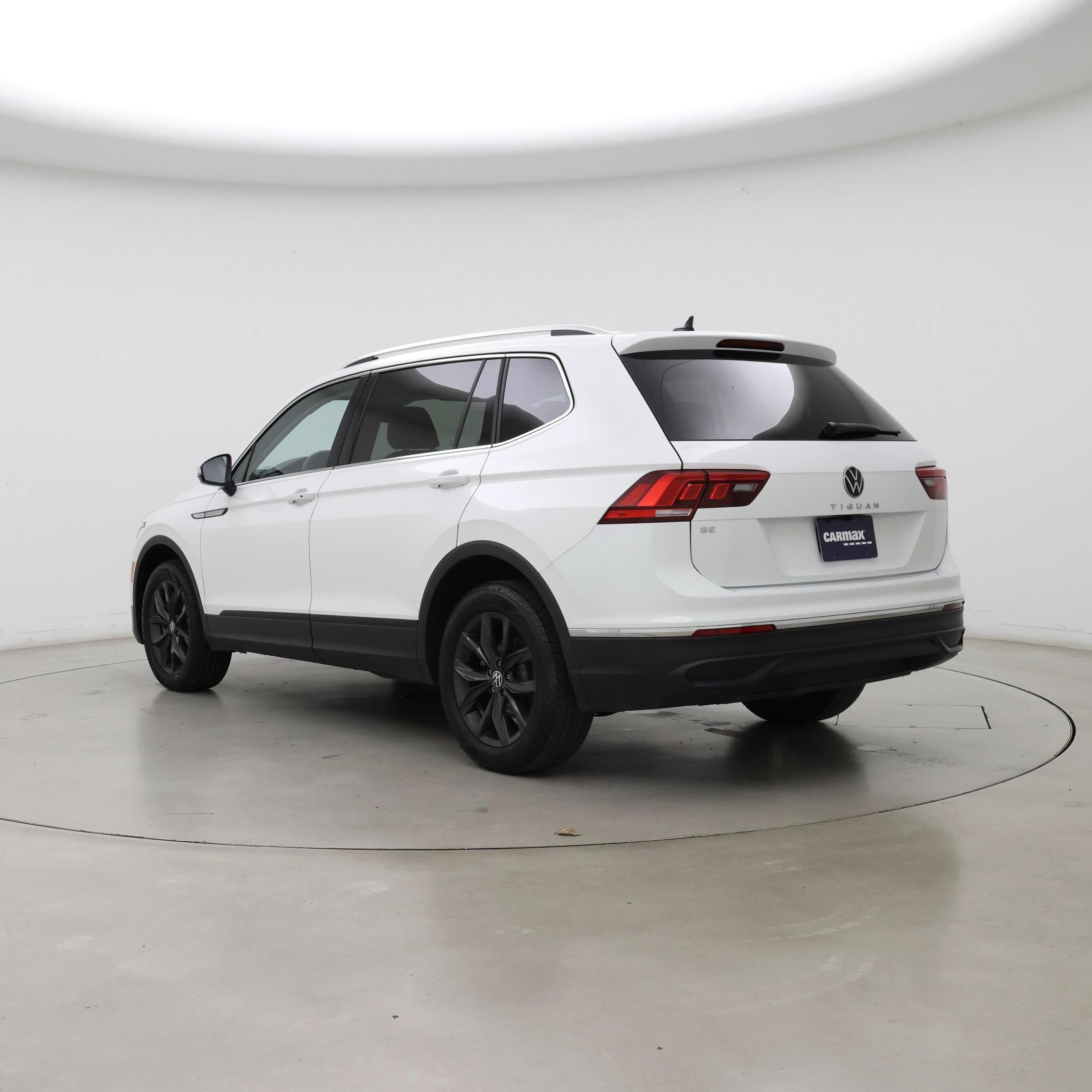 Thumbnail: 2024 Volkswagen Tiguan - 2