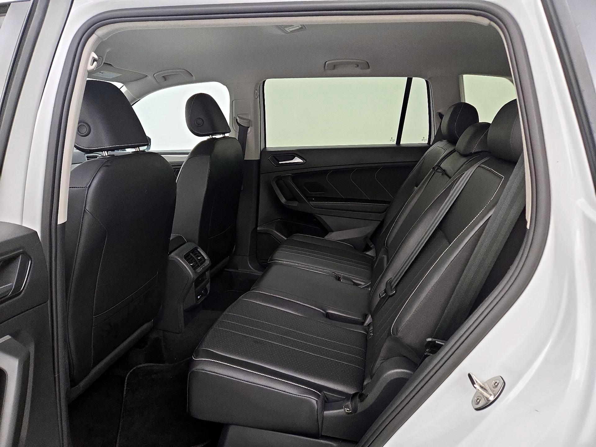 Thumbnail: 2024 Volkswagen Tiguan - 19