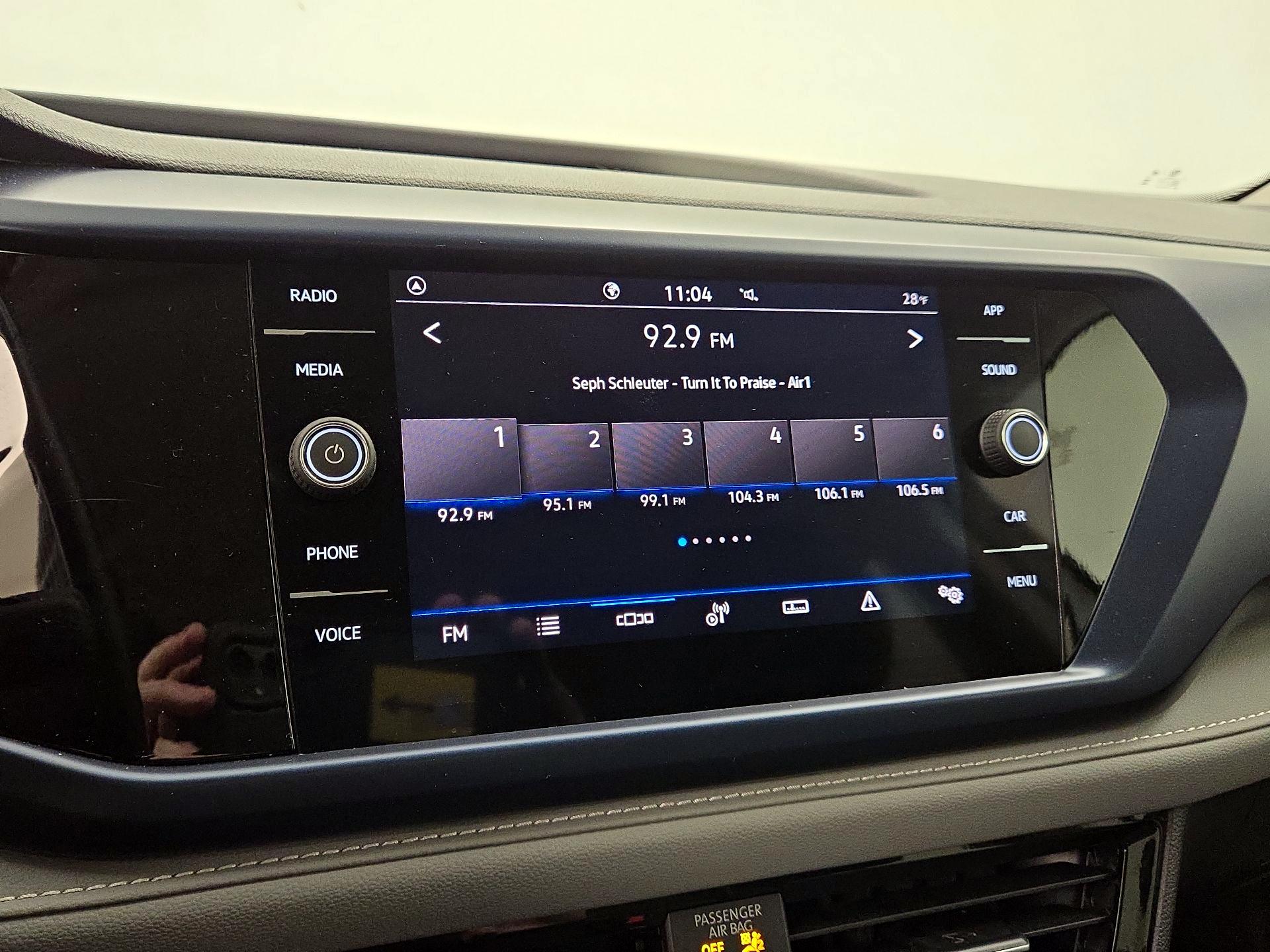 Thumbnail: 2024 Volkswagen Taos - 15