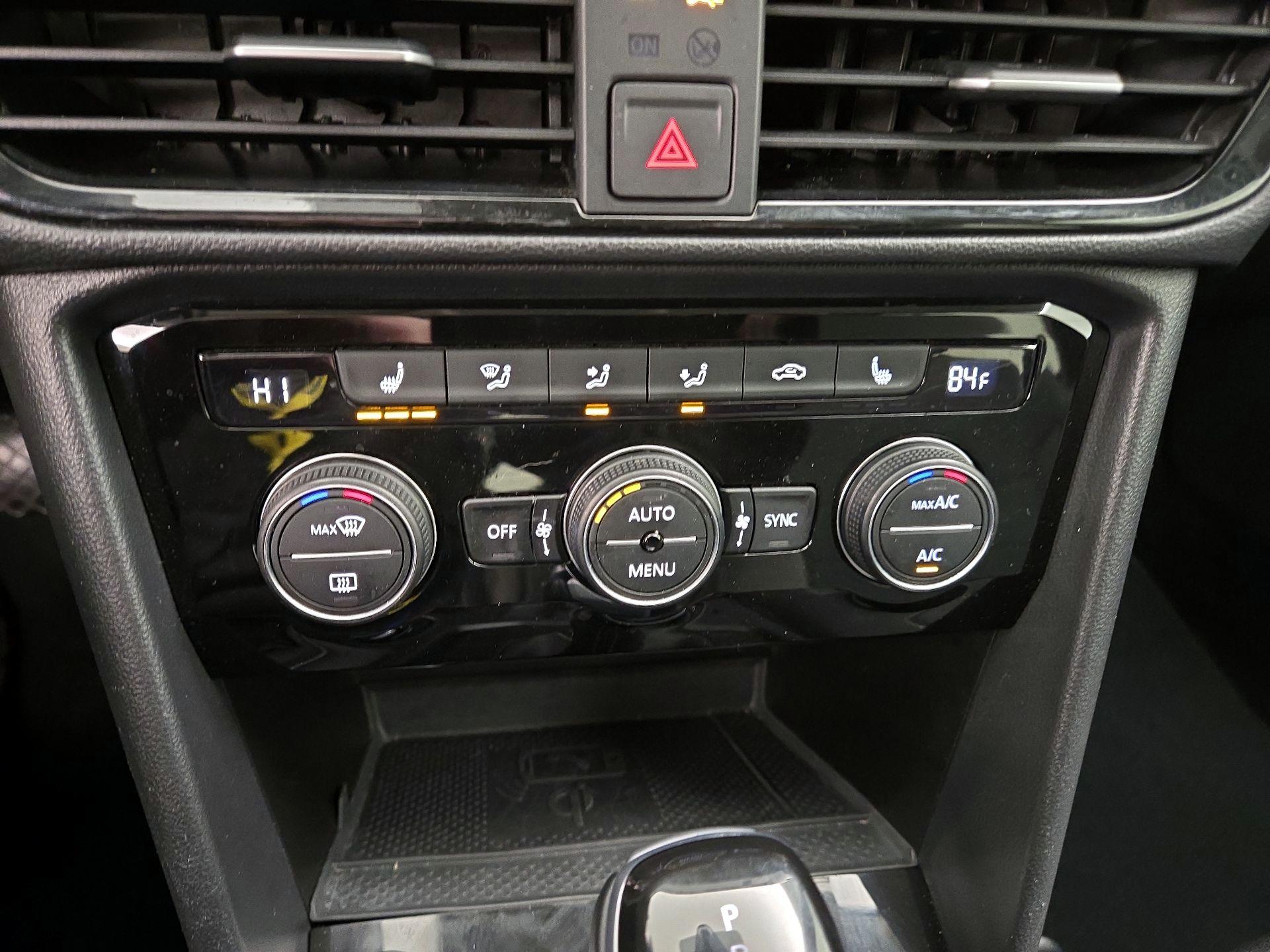 Thumbnail: 2024 Volkswagen Taos - 16