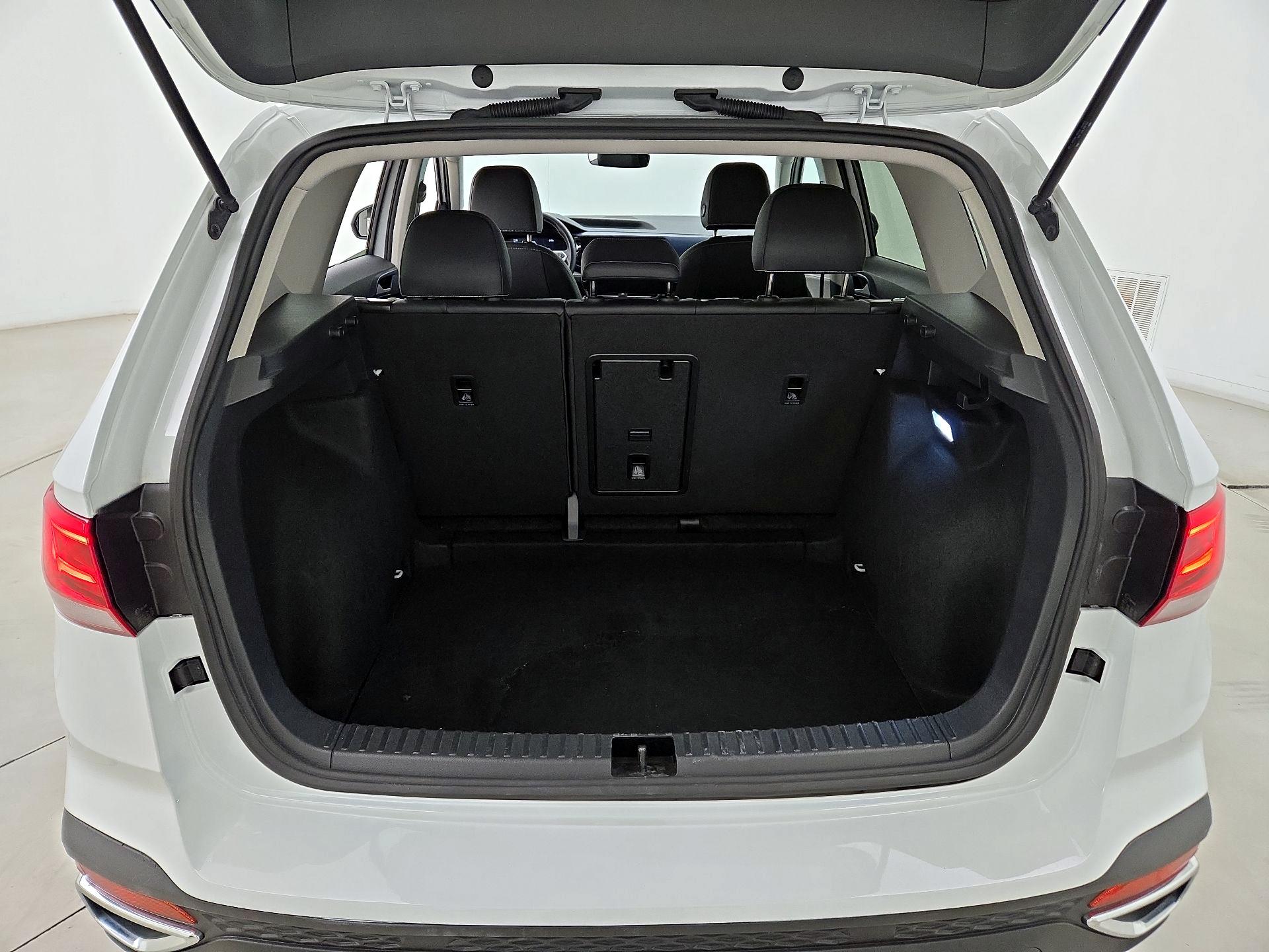 Thumbnail: 2024 Volkswagen Taos - 20