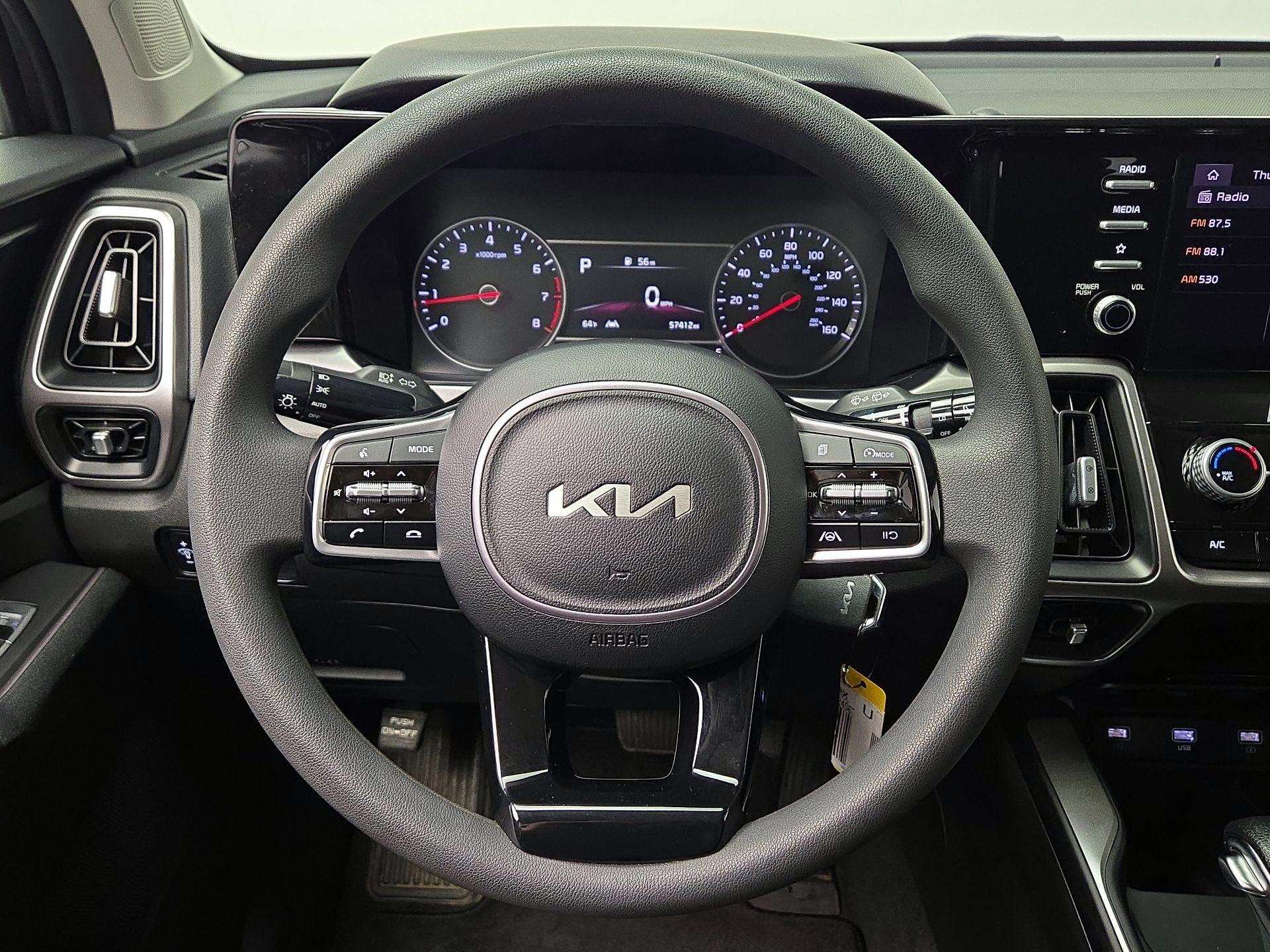 Thumbnail: 2023 Kia Sorento - 10