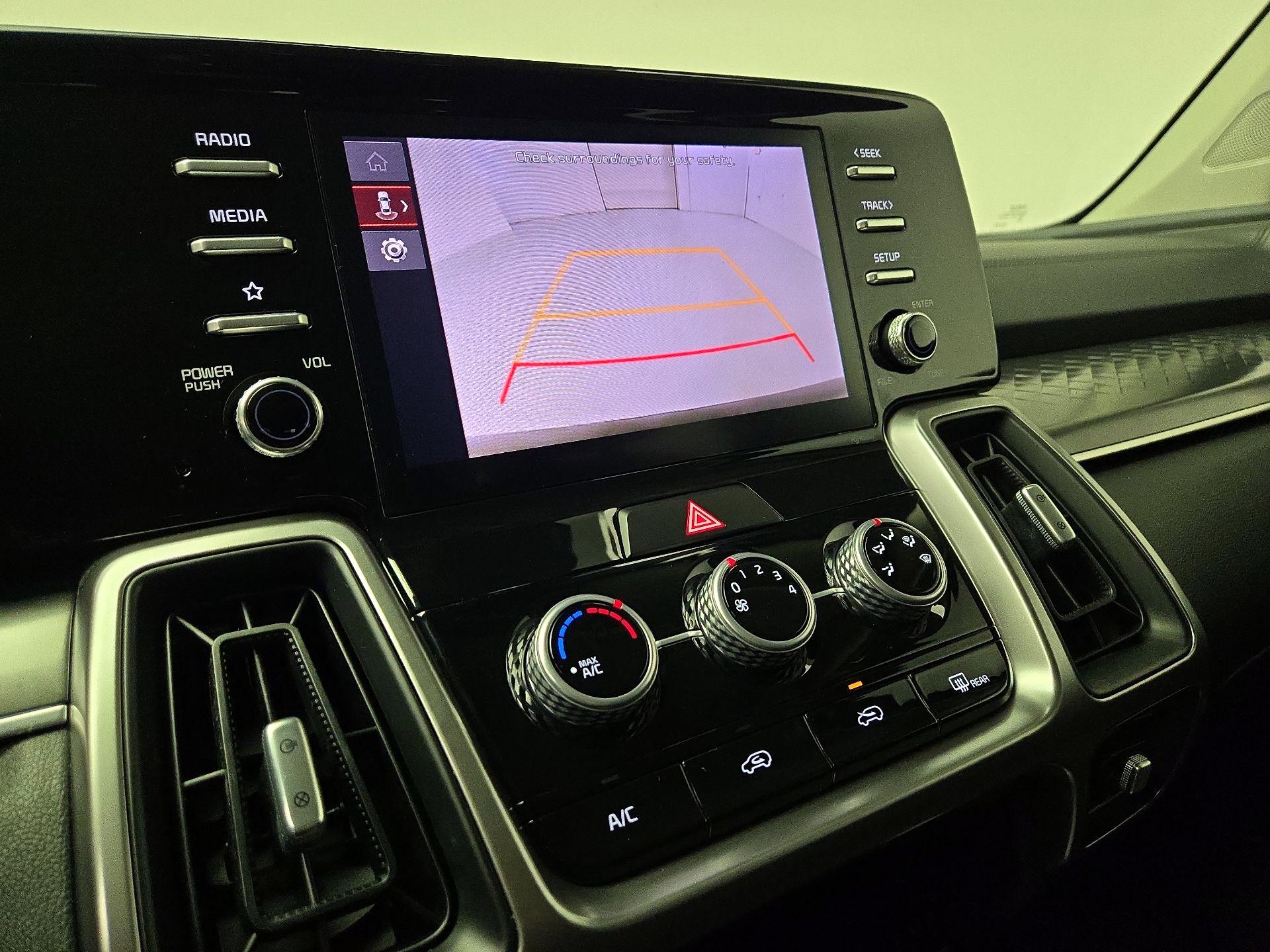 Thumbnail: 2023 Kia Sorento - 14