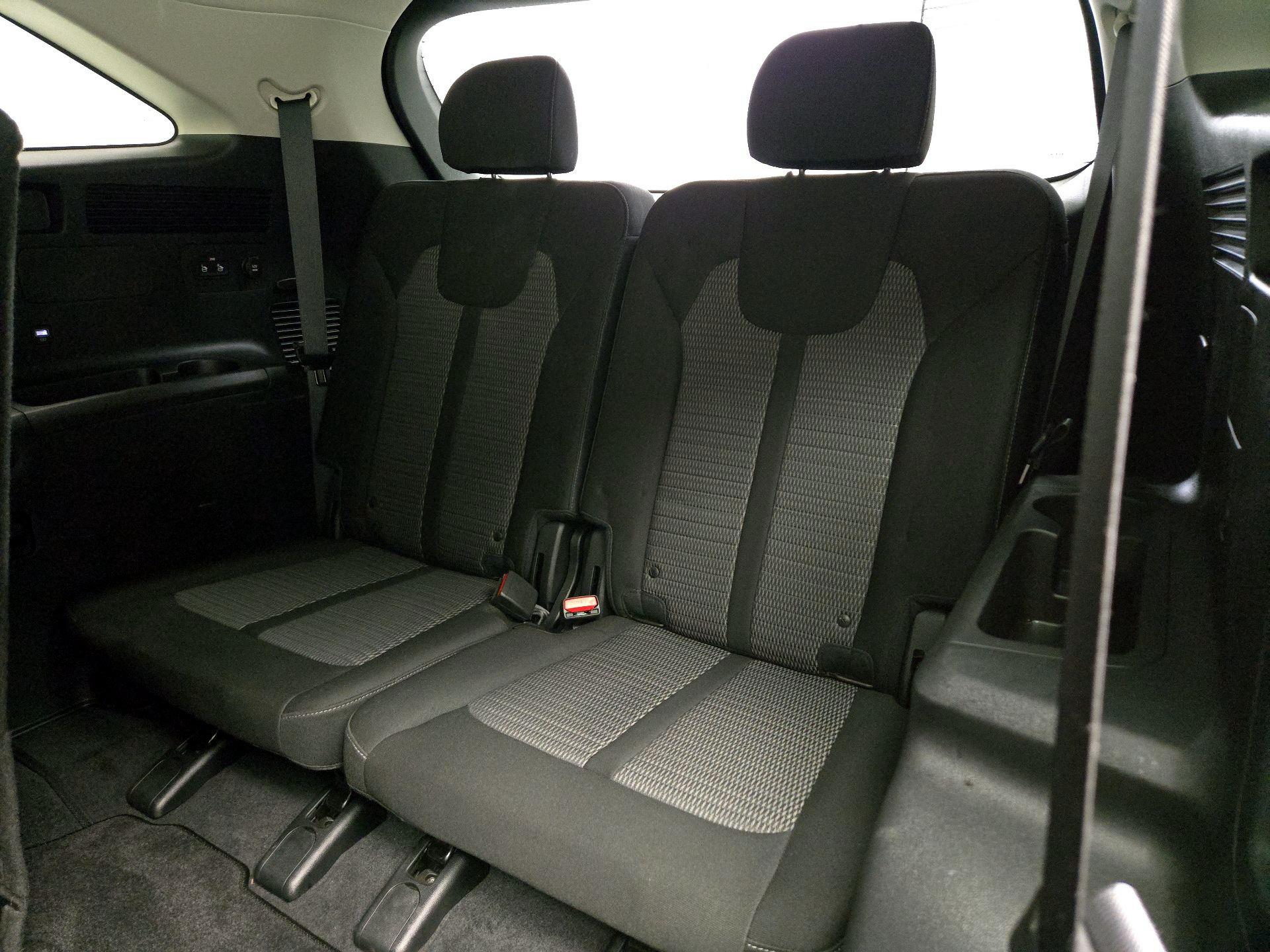 Thumbnail: 2023 Kia Sorento - 20