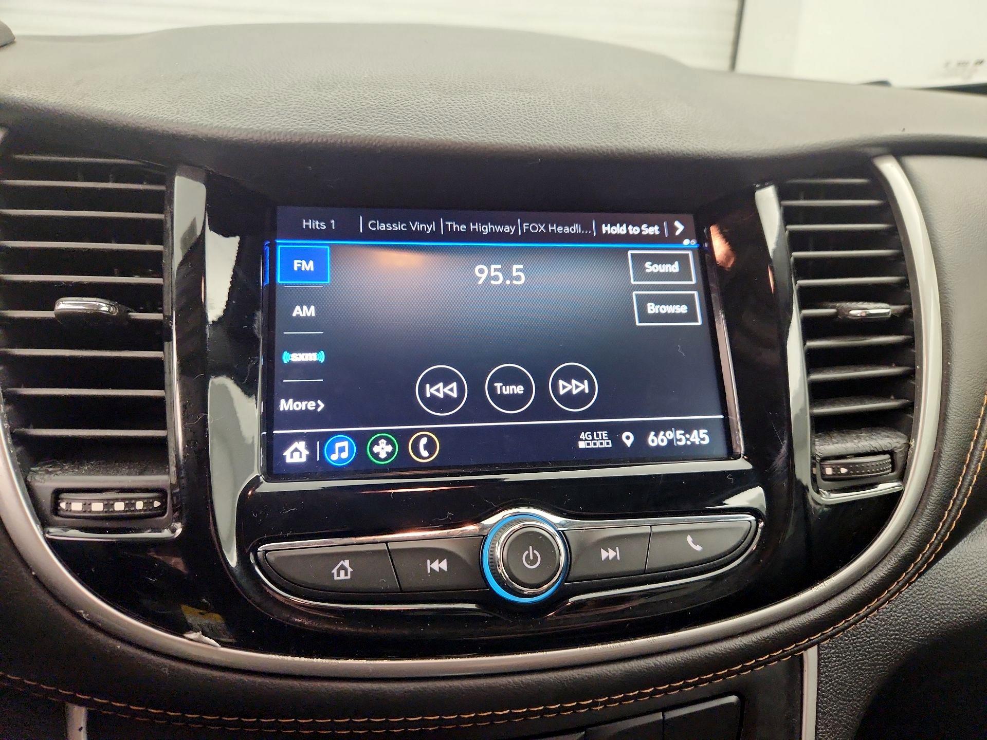 Thumbnail: 2021 Chevrolet Trax - 15