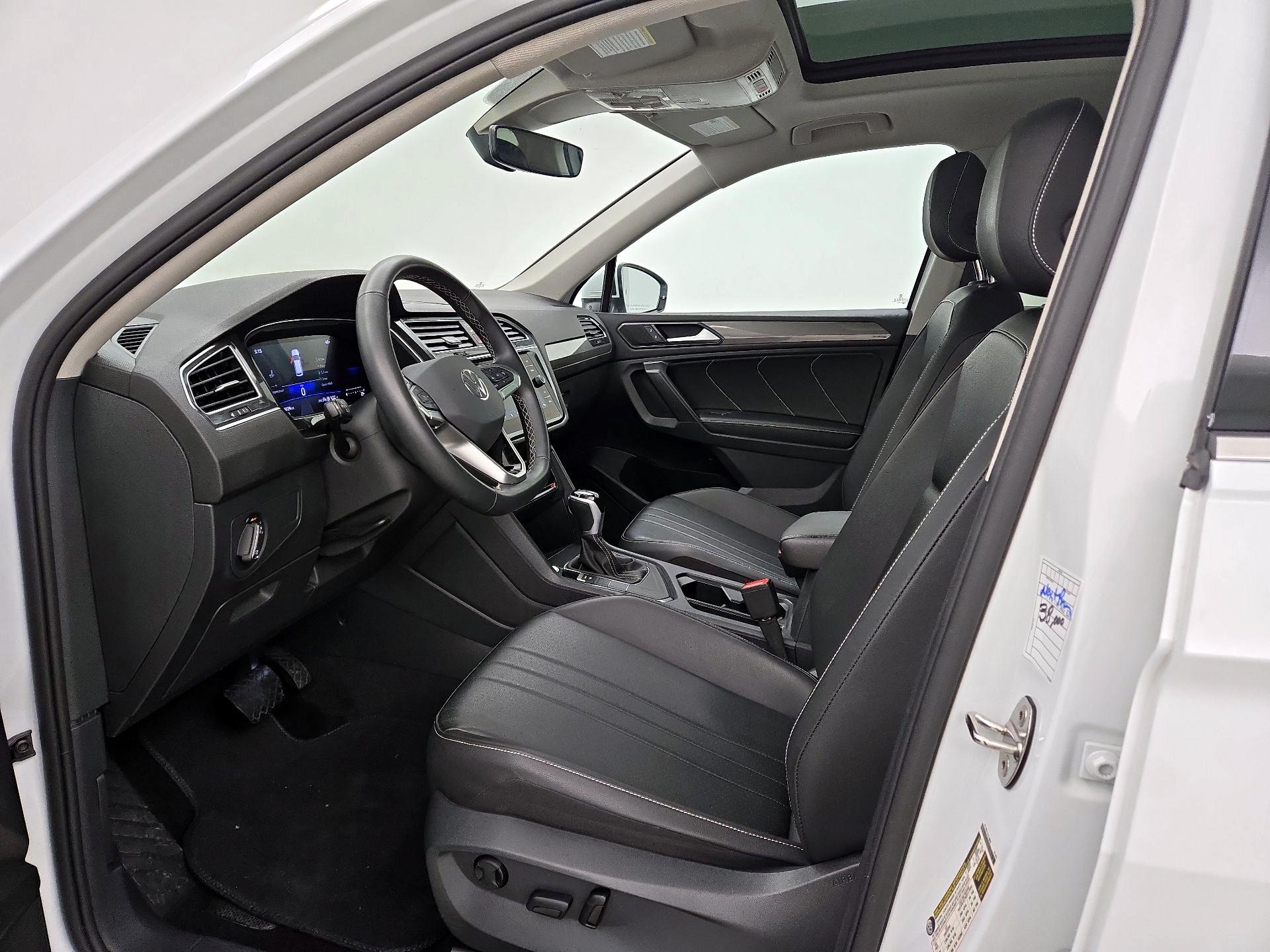 Thumbnail: 2024 Volkswagen Tiguan - 11