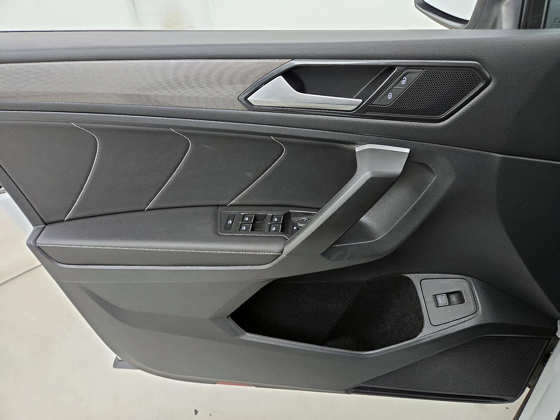 Thumbnail: 2024 Volkswagen Tiguan - 12