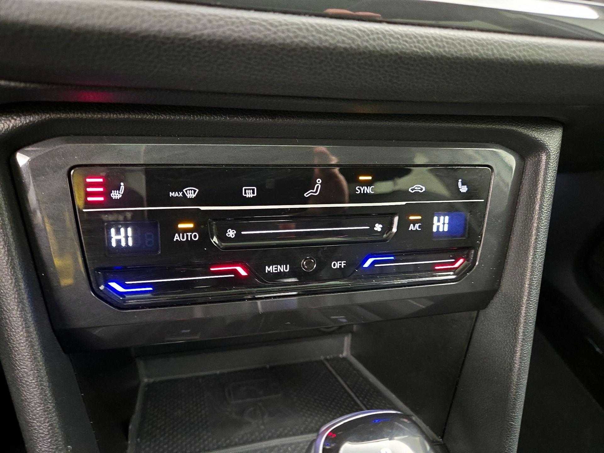 Thumbnail: 2024 Volkswagen Tiguan - 16