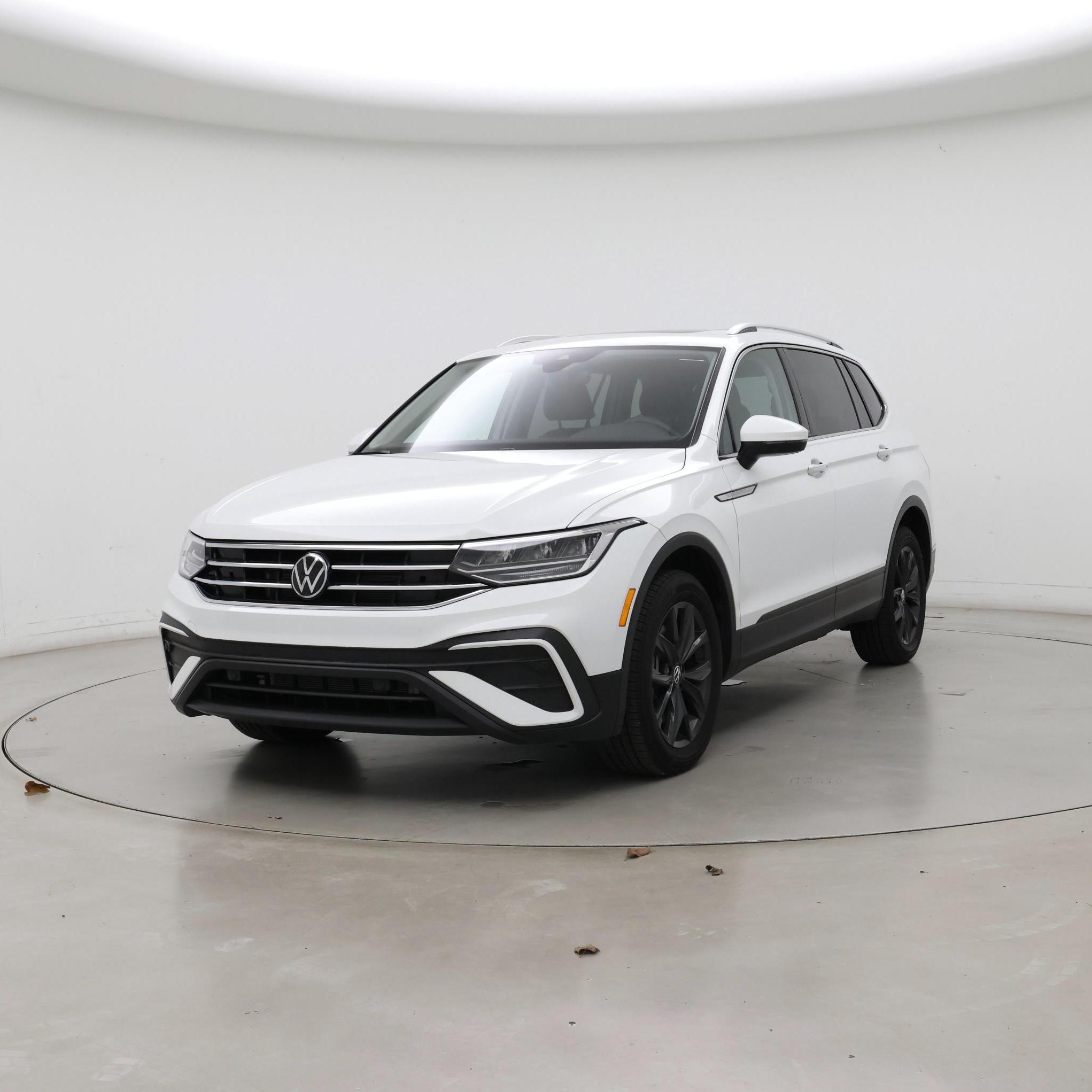 Thumbnail: 2024 Volkswagen Tiguan - 4