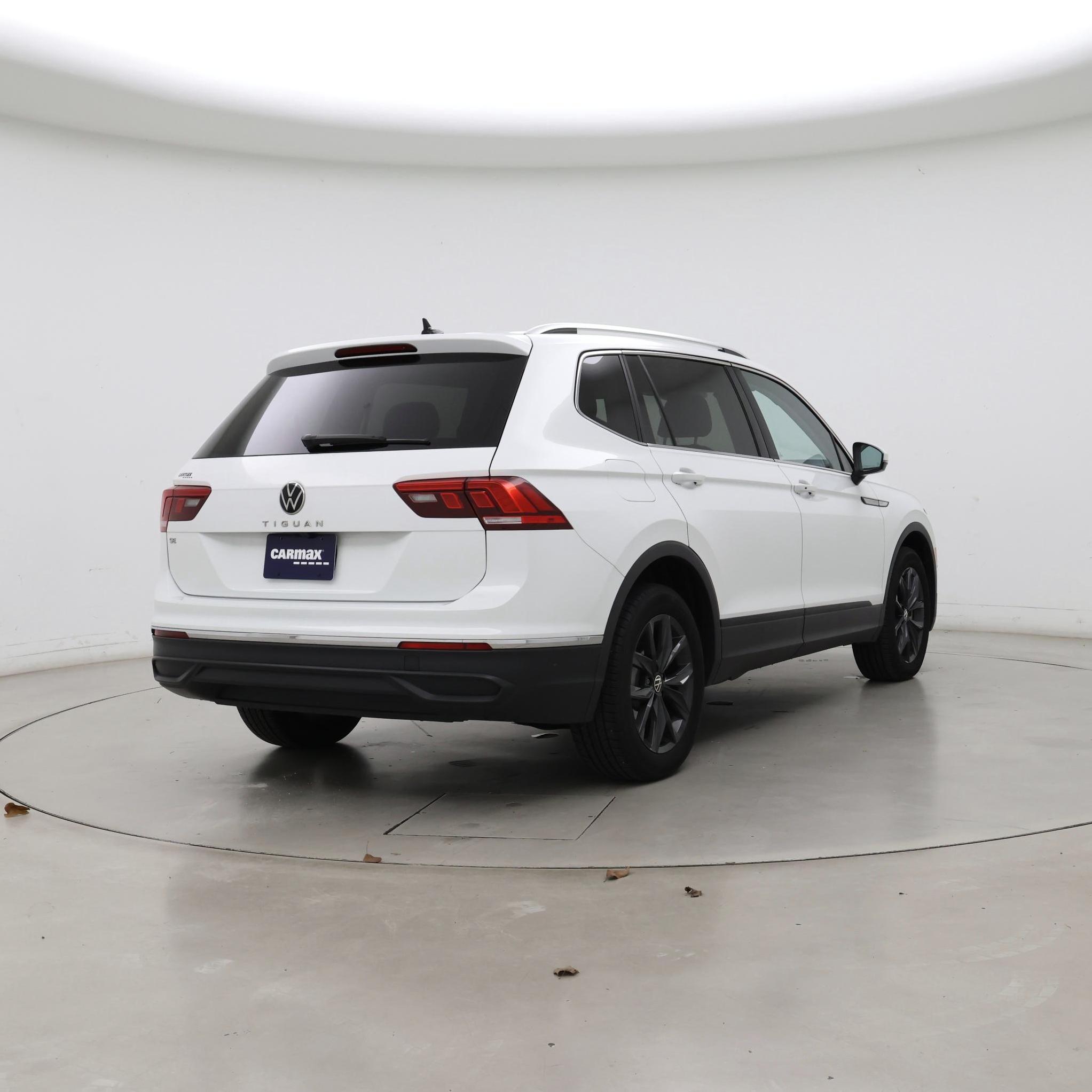 Thumbnail: 2024 Volkswagen Tiguan - 8
