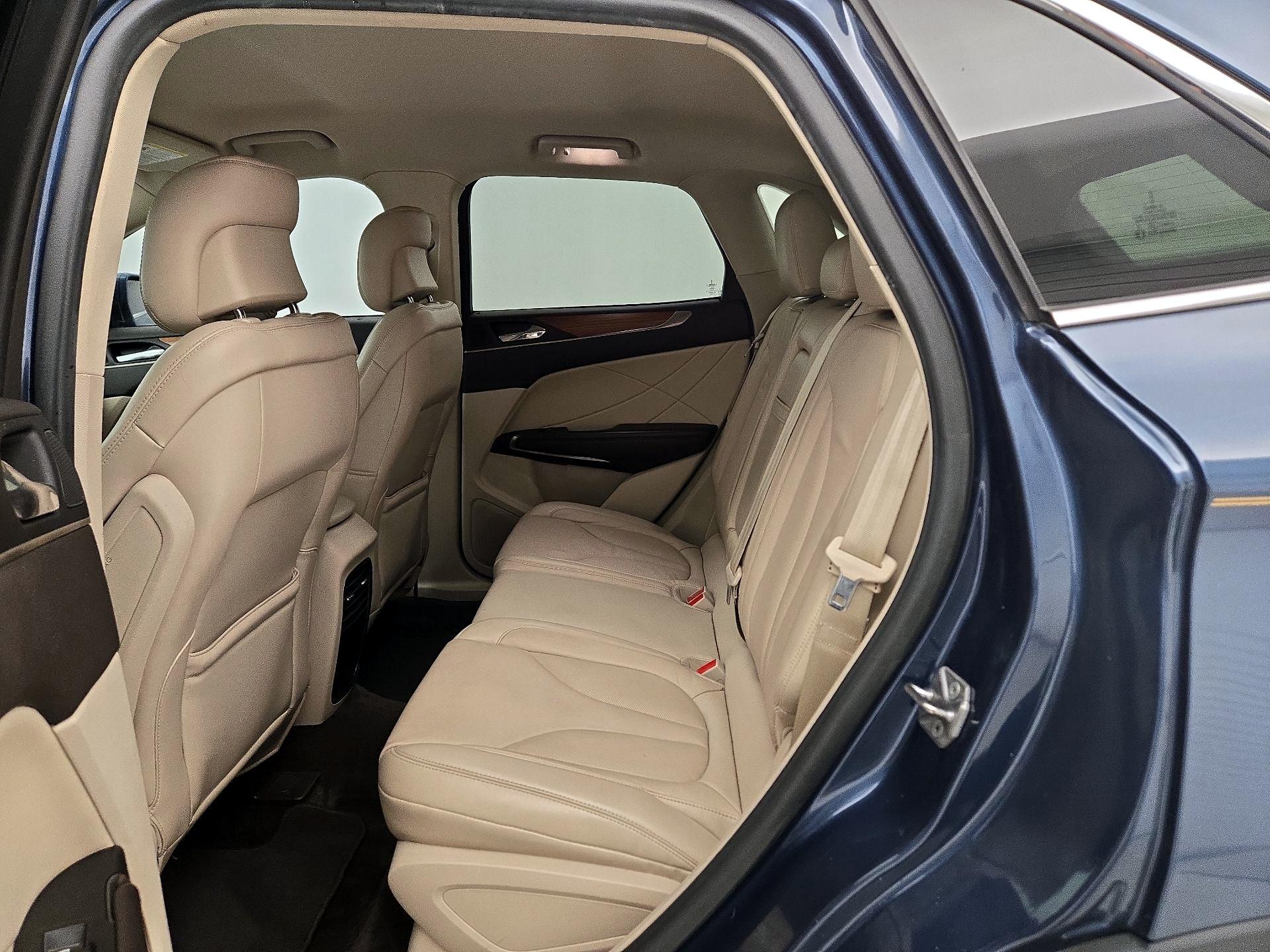 Thumbnail: 2018 Lincoln MKC - 19