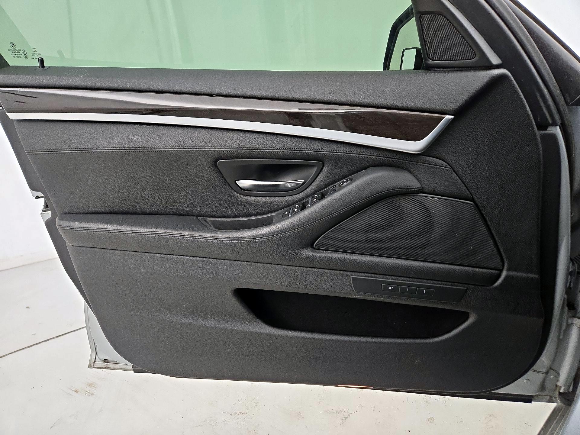 Thumbnail: 2015 BMW 5 Series - 12