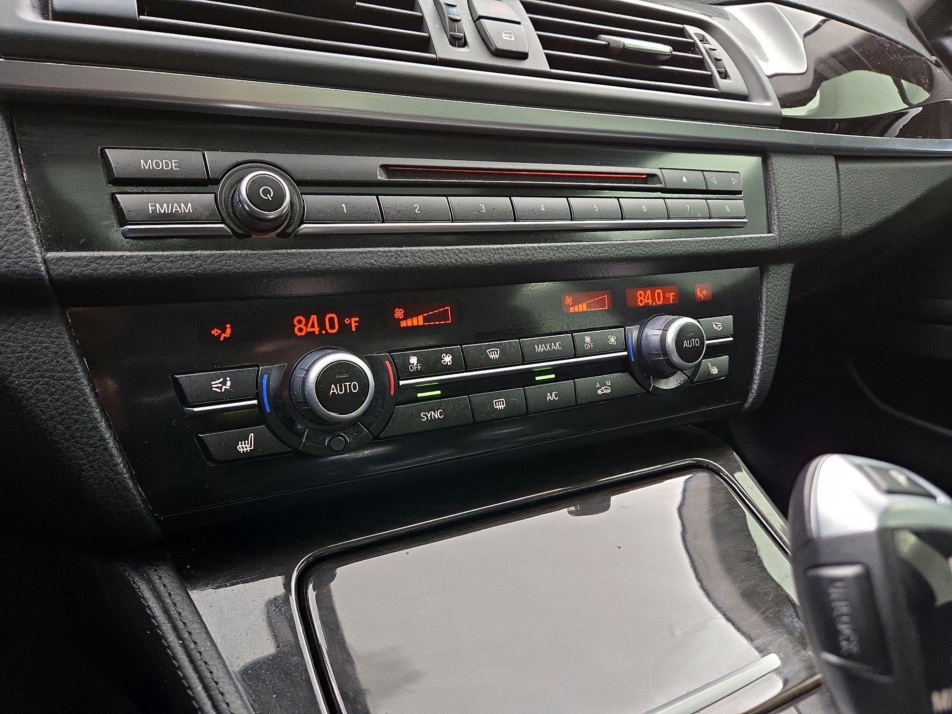 Thumbnail: 2015 BMW 5 Series - 16