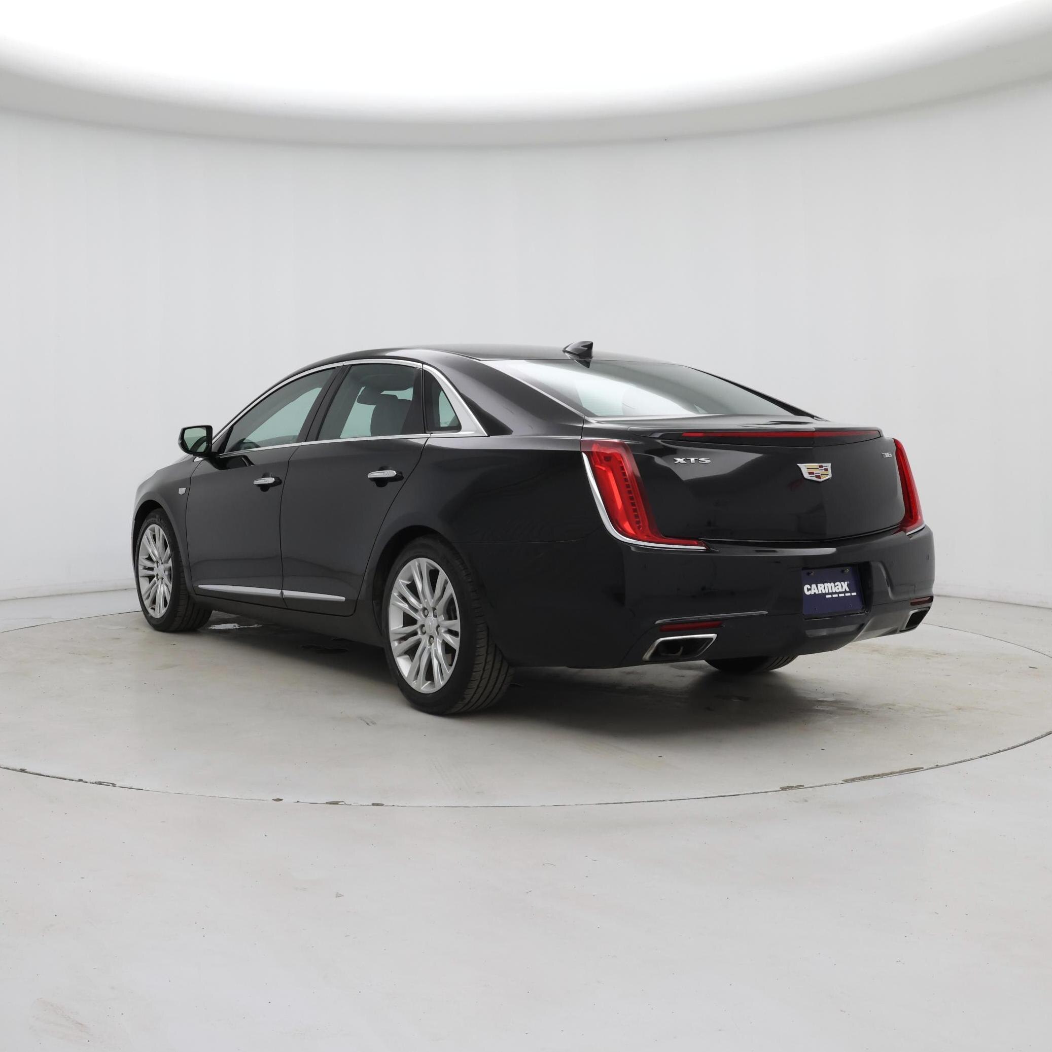 Thumbnail: 2019 Cadillac XTS - 2