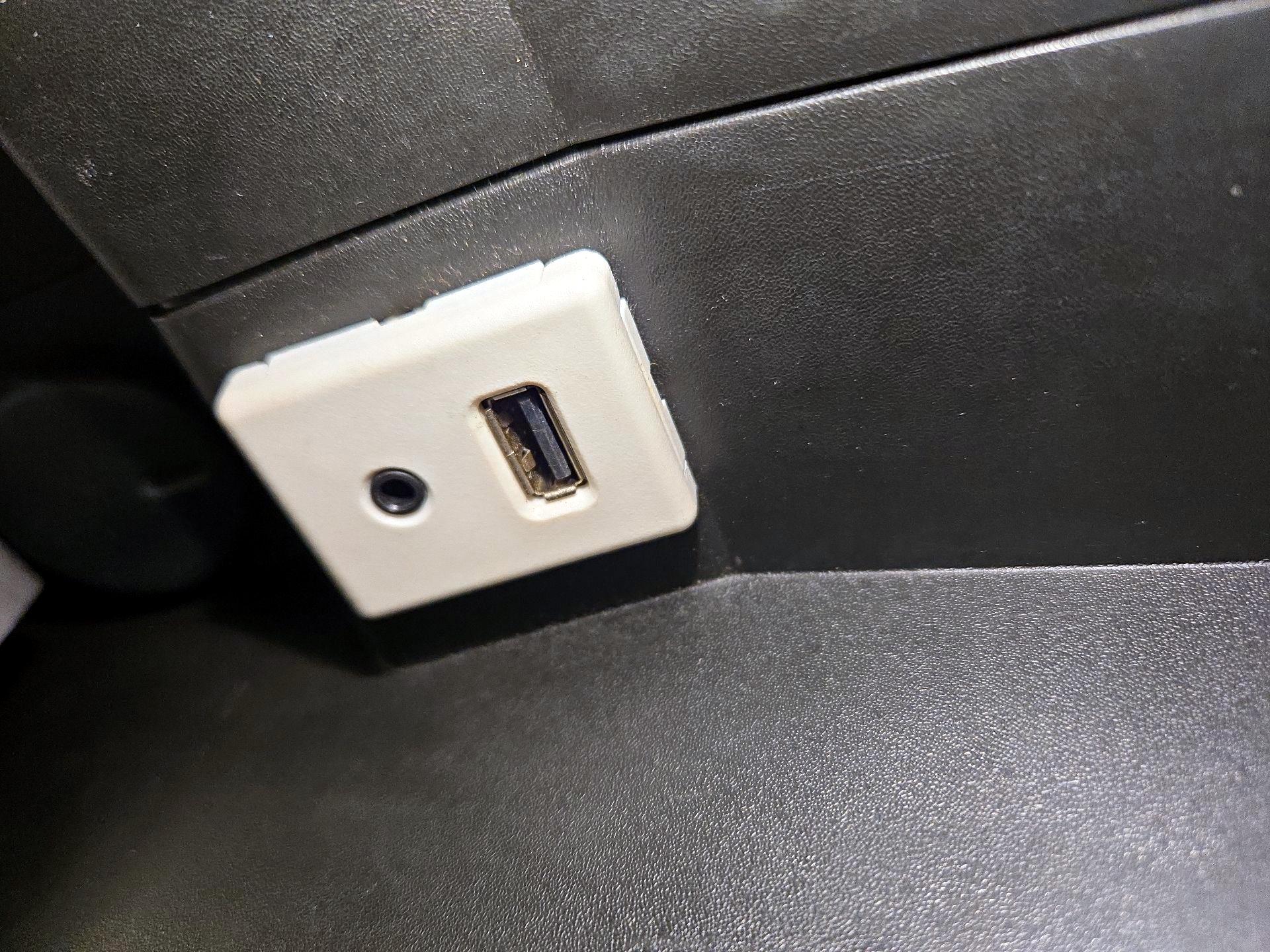 Thumbnail: 2016 Chevrolet Equinox - 17