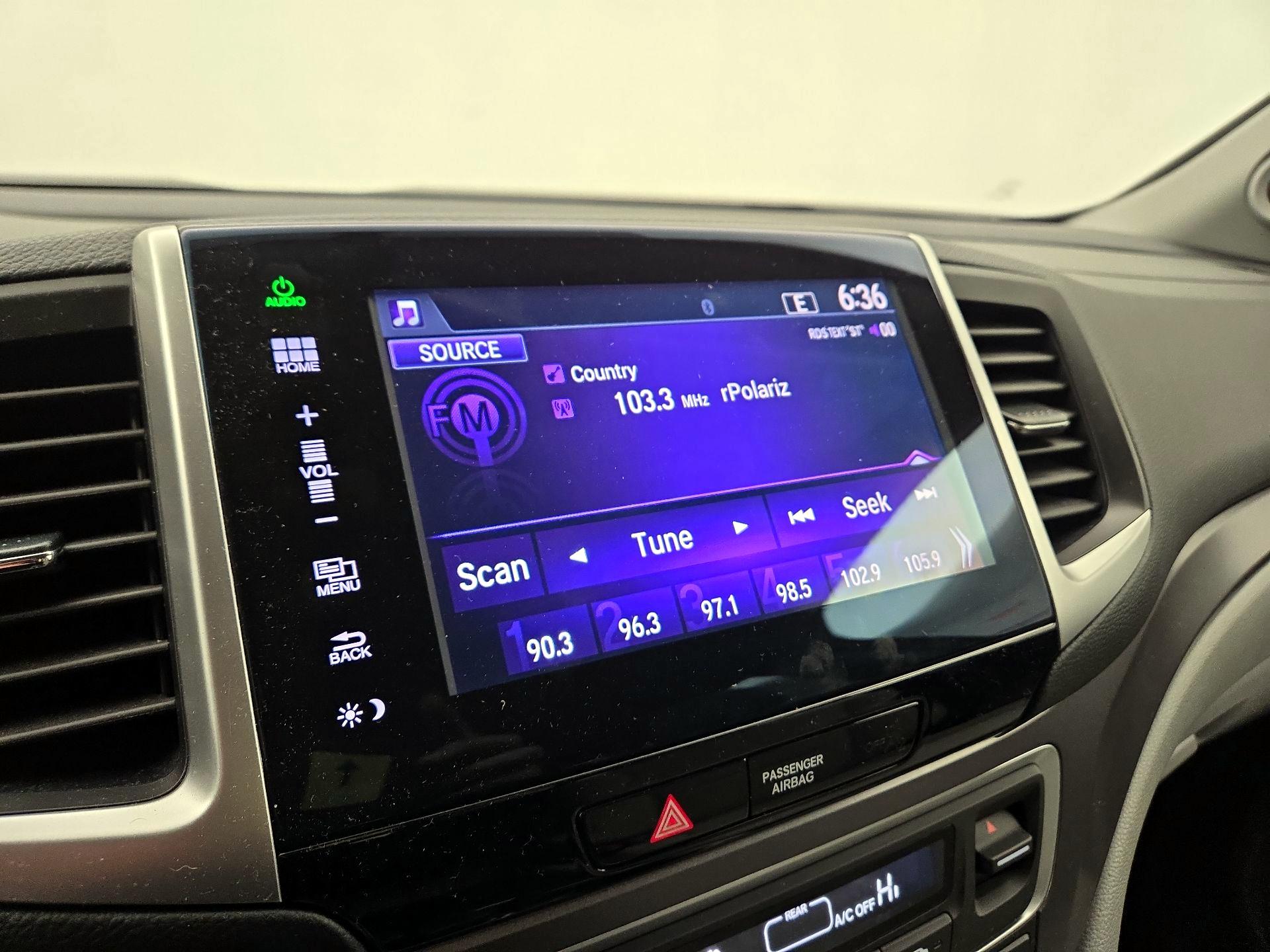 Thumbnail: 2016 Honda Pilot - 15