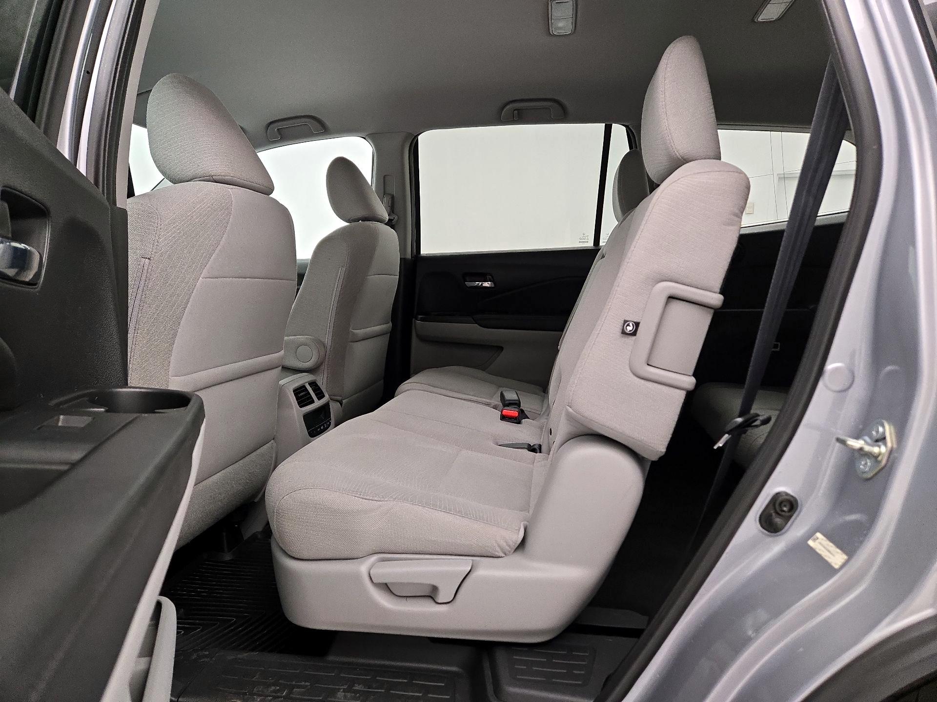 Thumbnail: 2016 Honda Pilot - 19