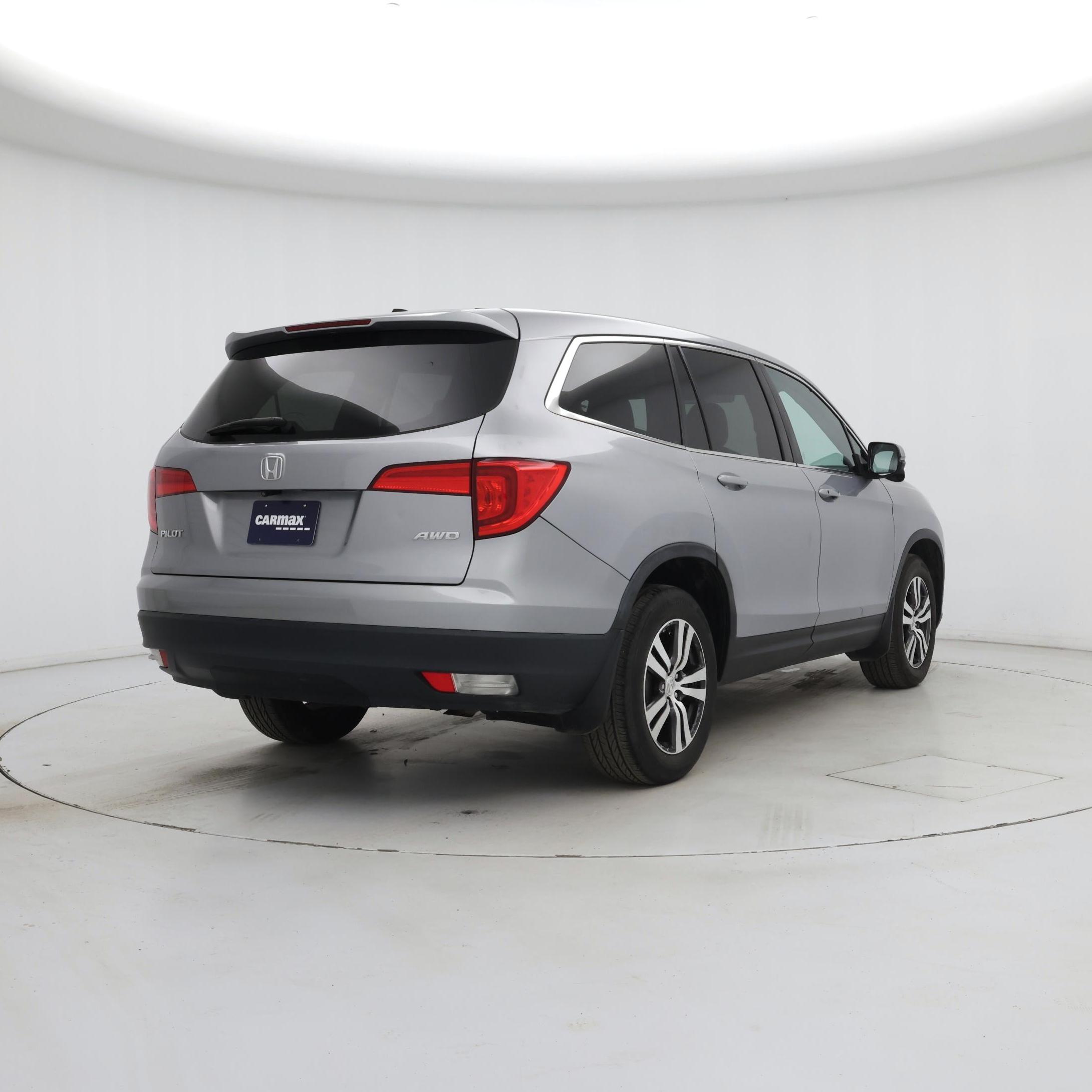 Thumbnail: 2016 Honda Pilot - 8