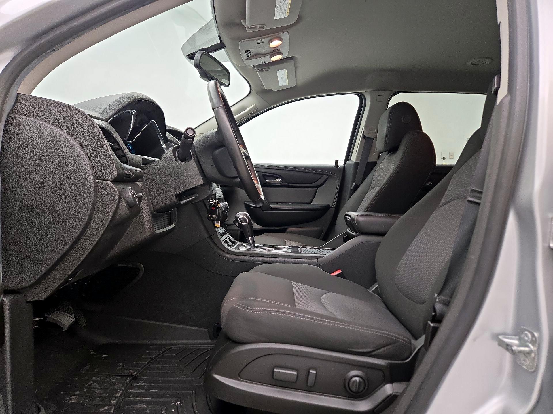 Thumbnail: 2016 Chevrolet Traverse - 11