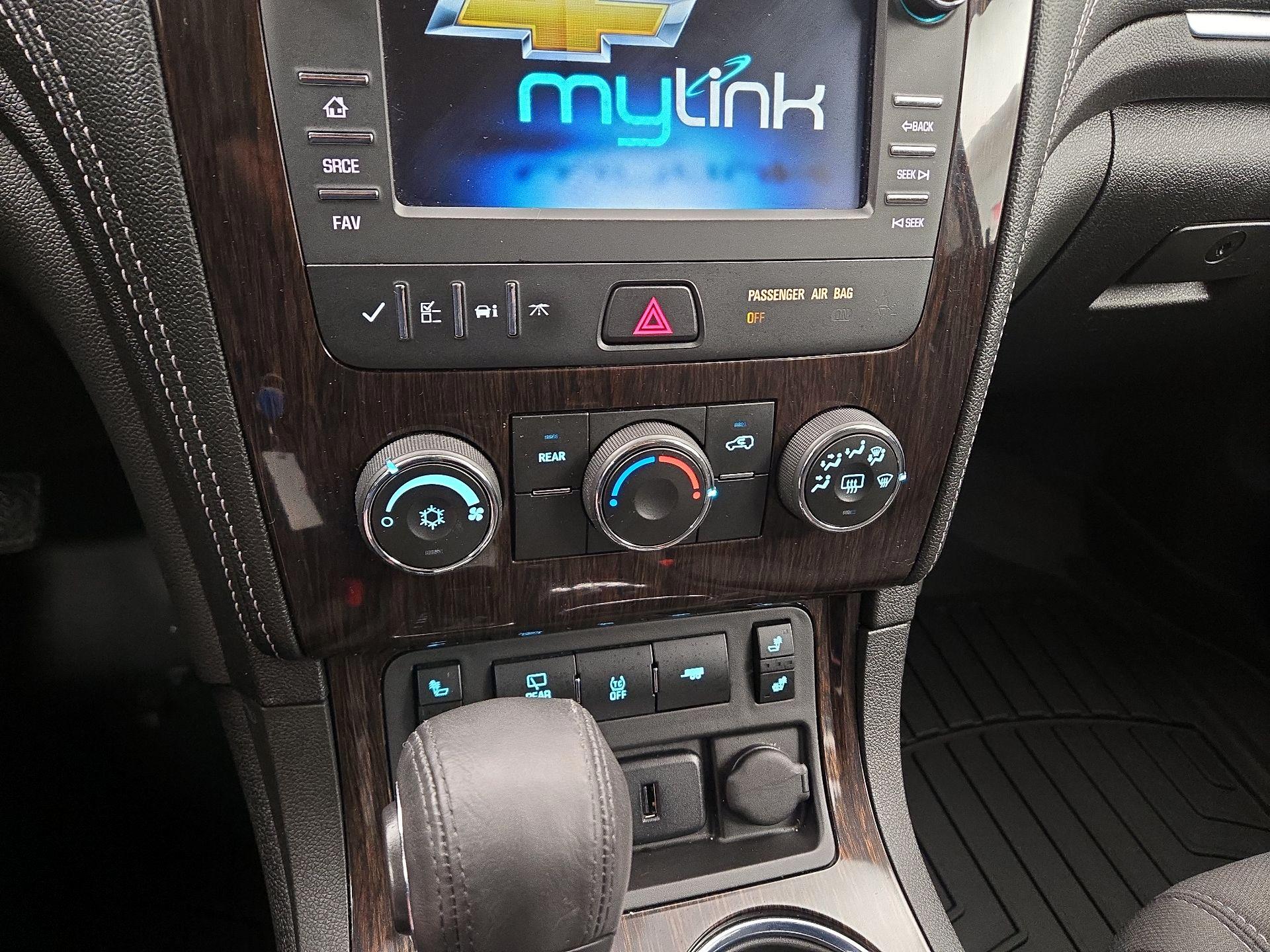 Thumbnail: 2016 Chevrolet Traverse - 16