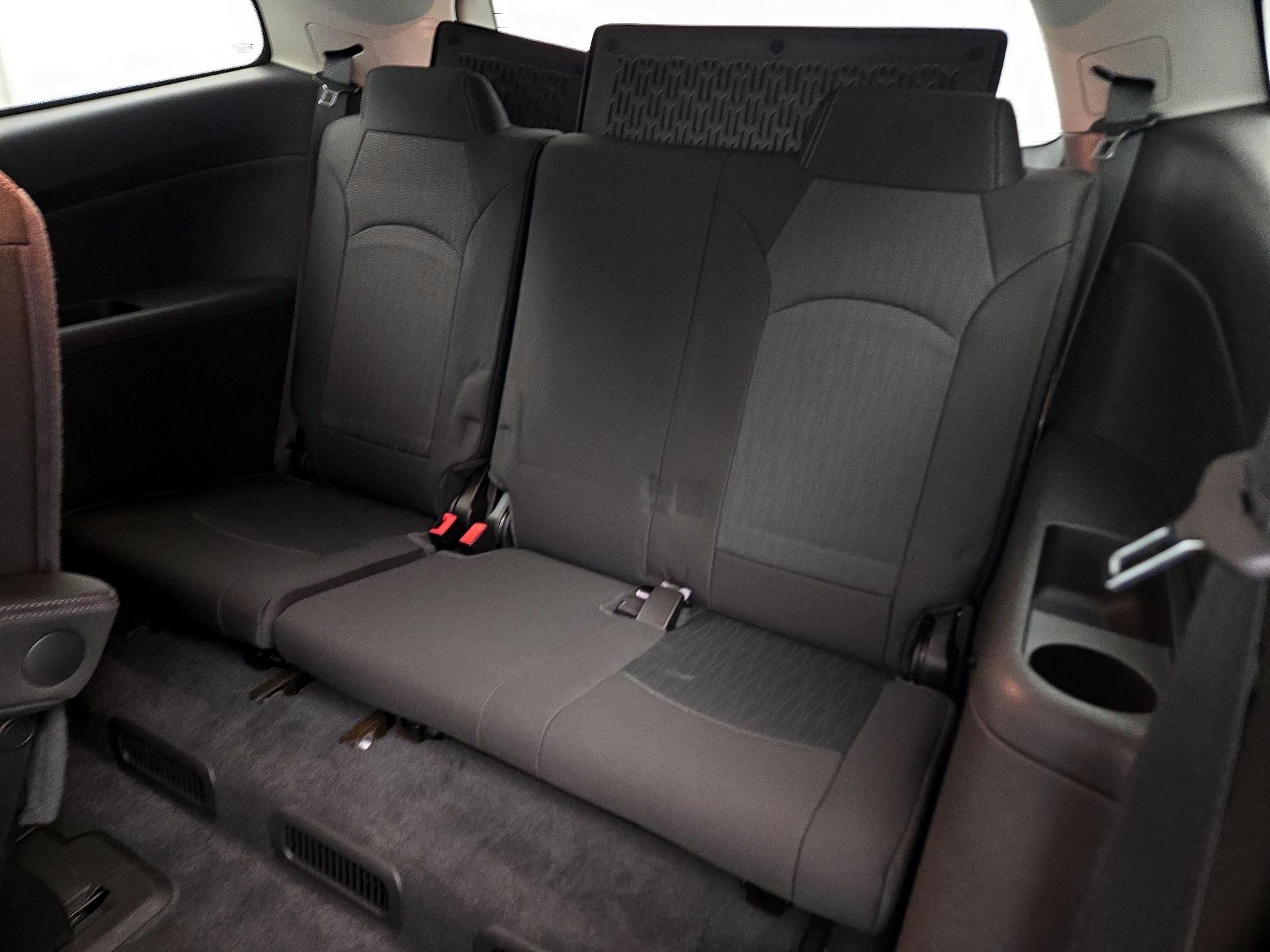 Thumbnail: 2016 Chevrolet Traverse - 20