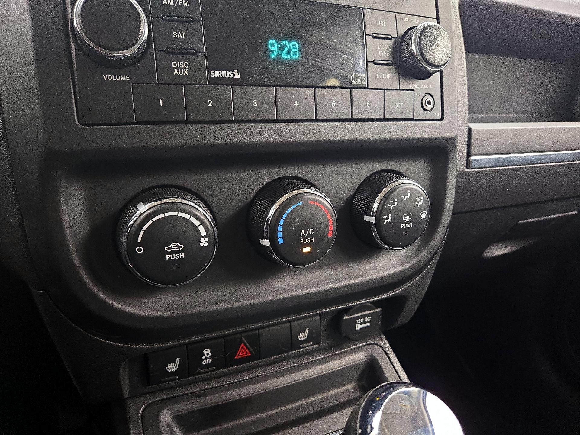 Thumbnail: 2014 Jeep Patriot - 14