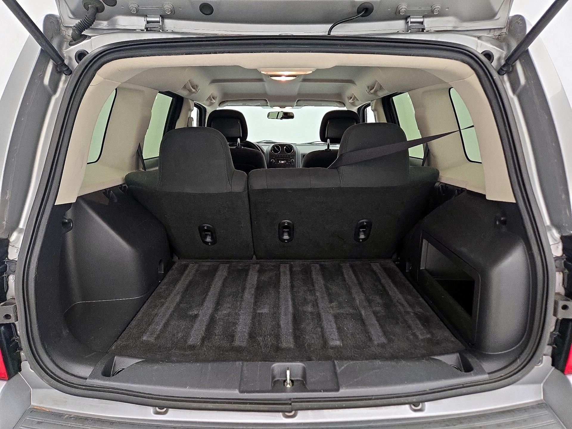 Thumbnail: 2014 Jeep Patriot - 18