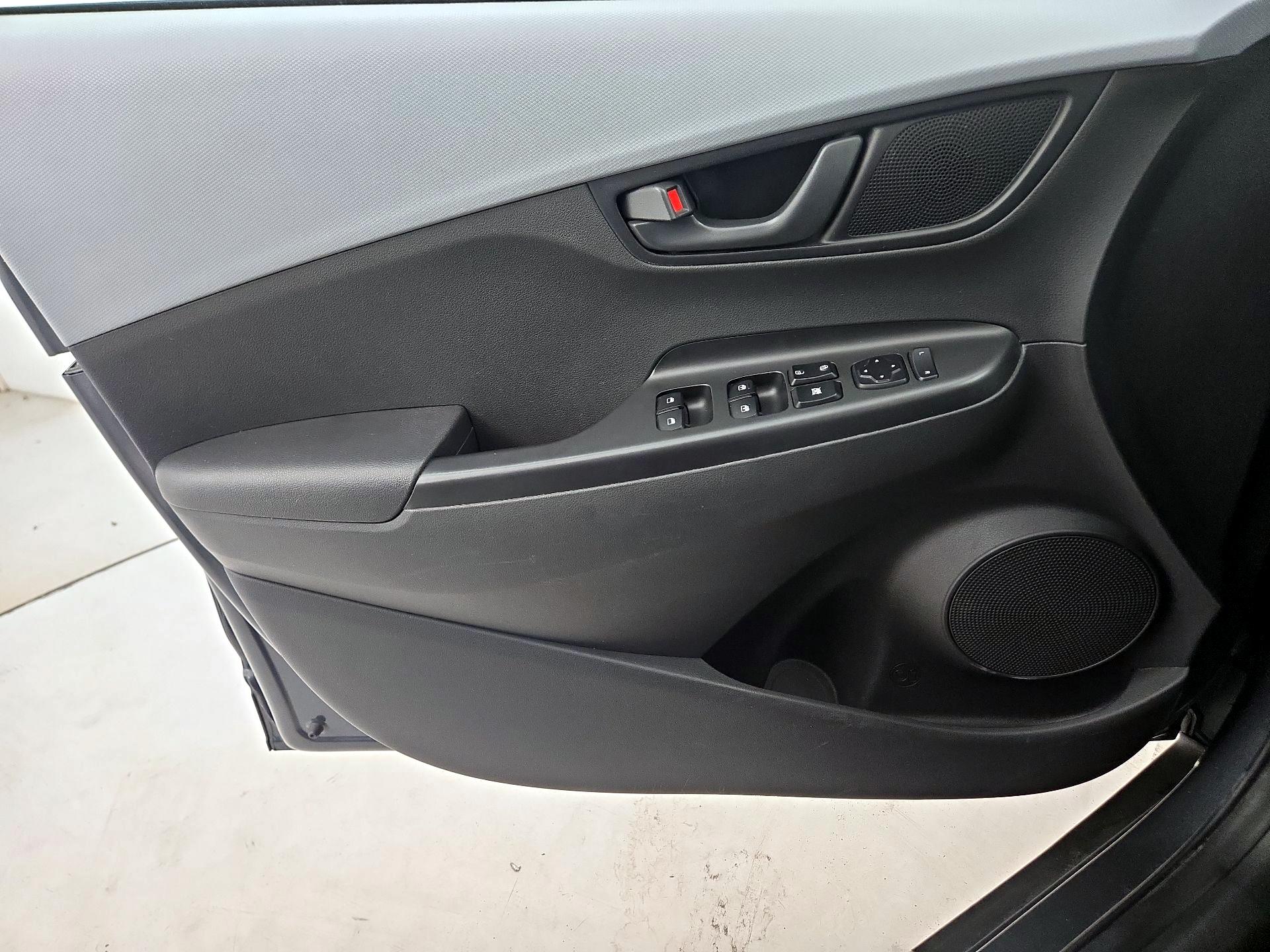 Thumbnail: 2021 Hyundai Kona - 12