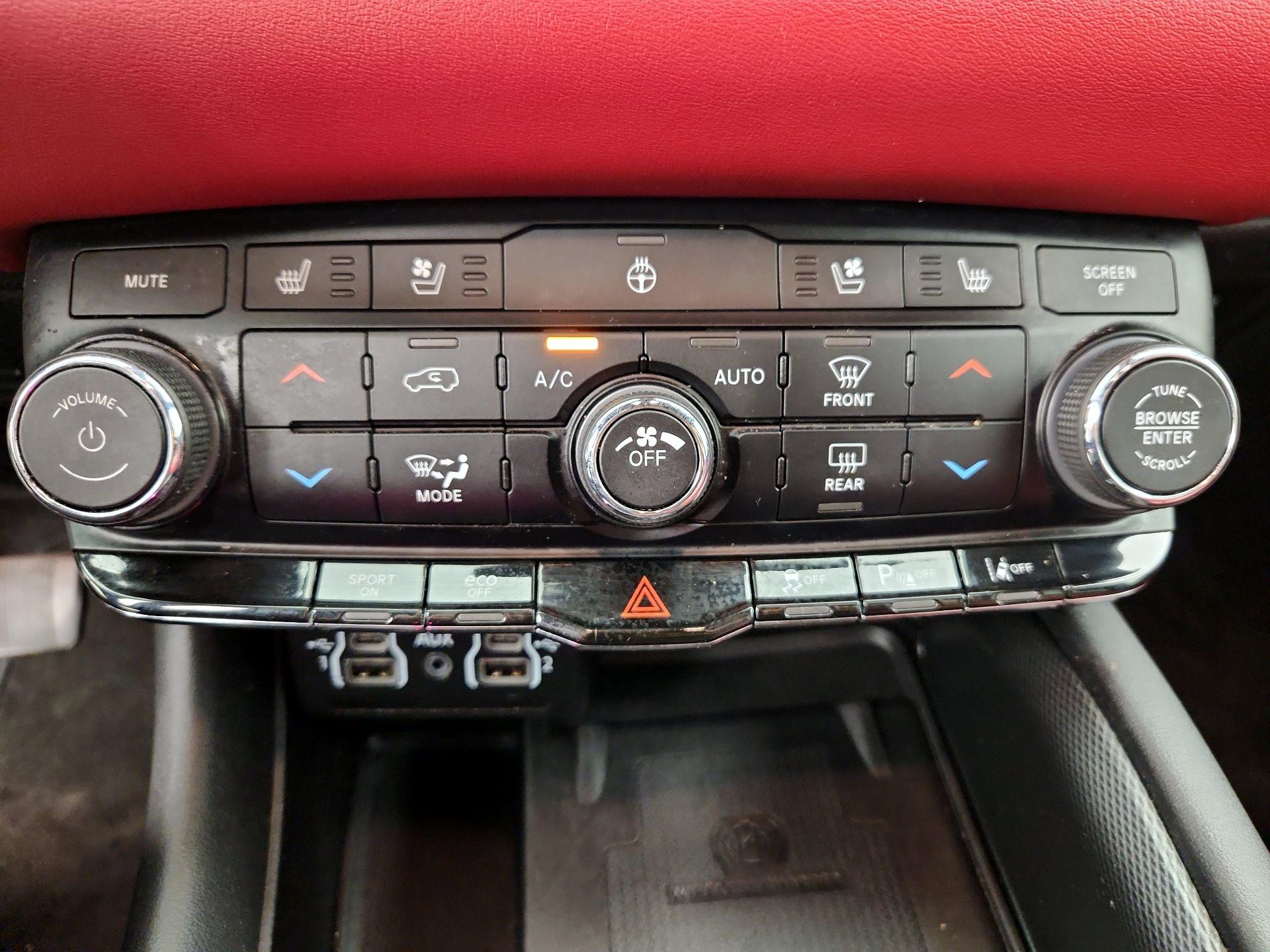 Thumbnail: 2022 Dodge Durango - 16