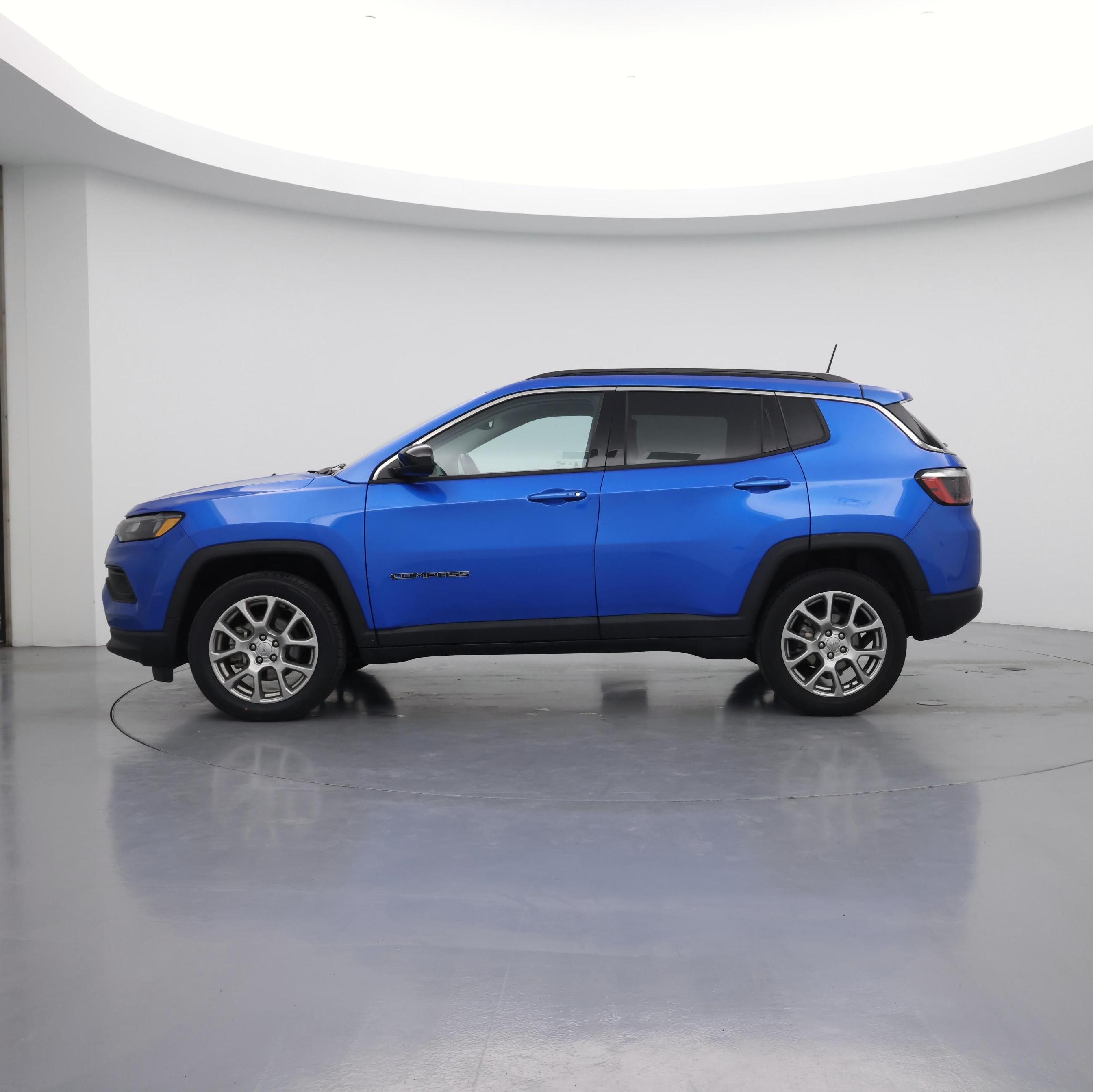 Thumbnail: 2022 Jeep Compass - 3
