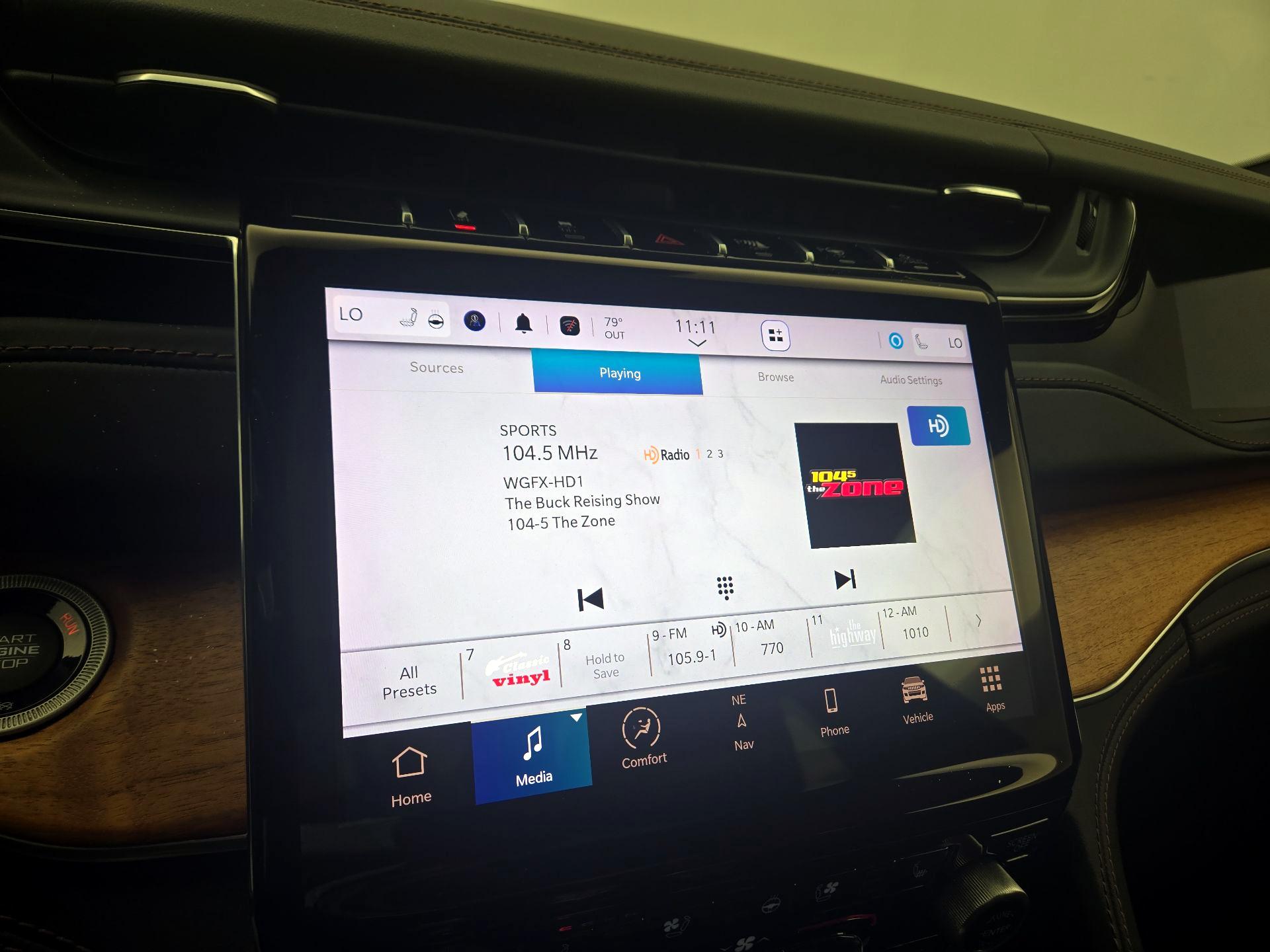 Thumbnail: 2022 Jeep Grand Cherokee - 16