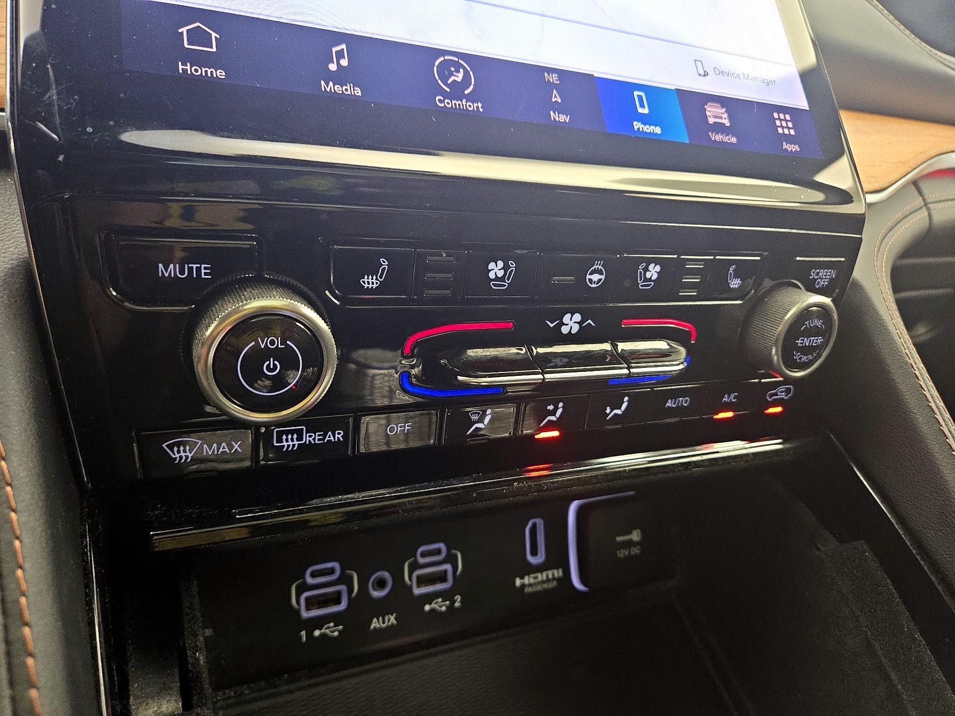 Thumbnail: 2022 Jeep Grand Cherokee - 17