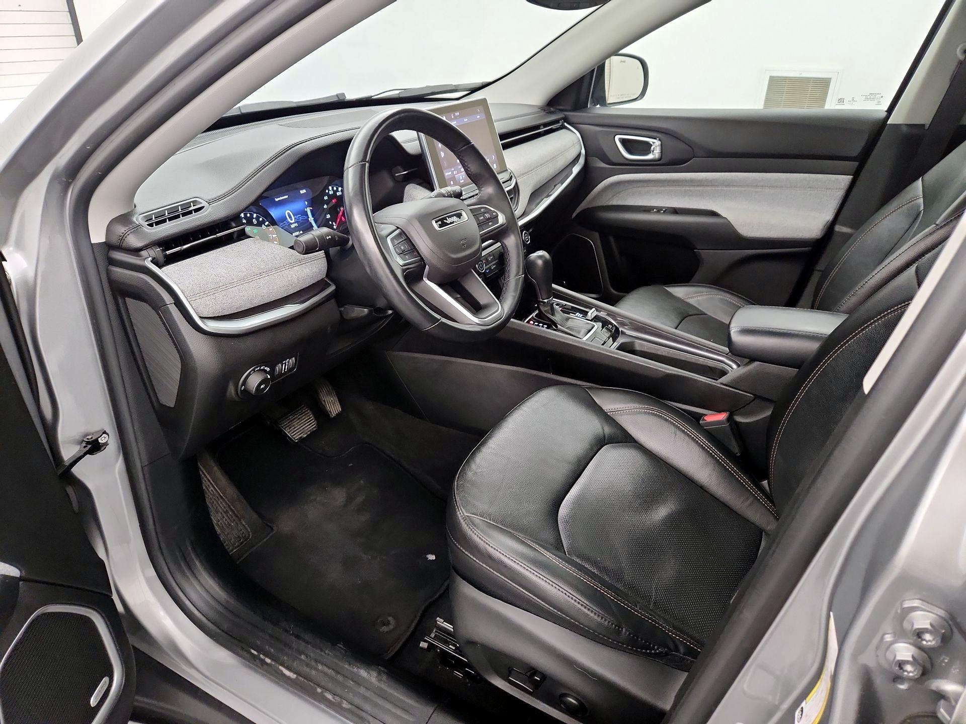 Thumbnail: 2022 Jeep Compass - 11