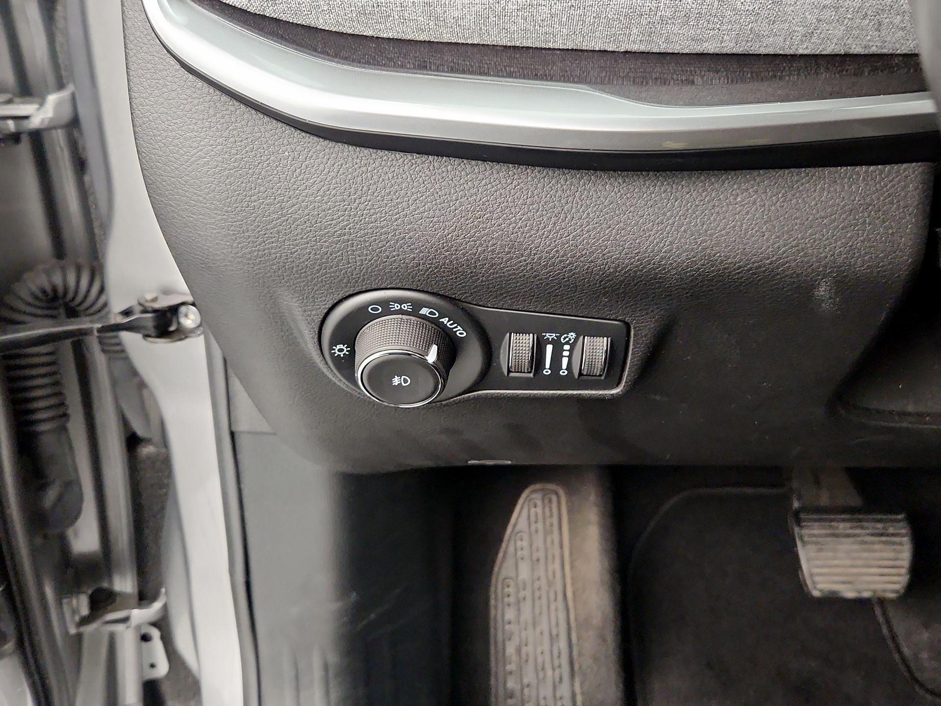 Thumbnail: 2022 Jeep Compass - 13