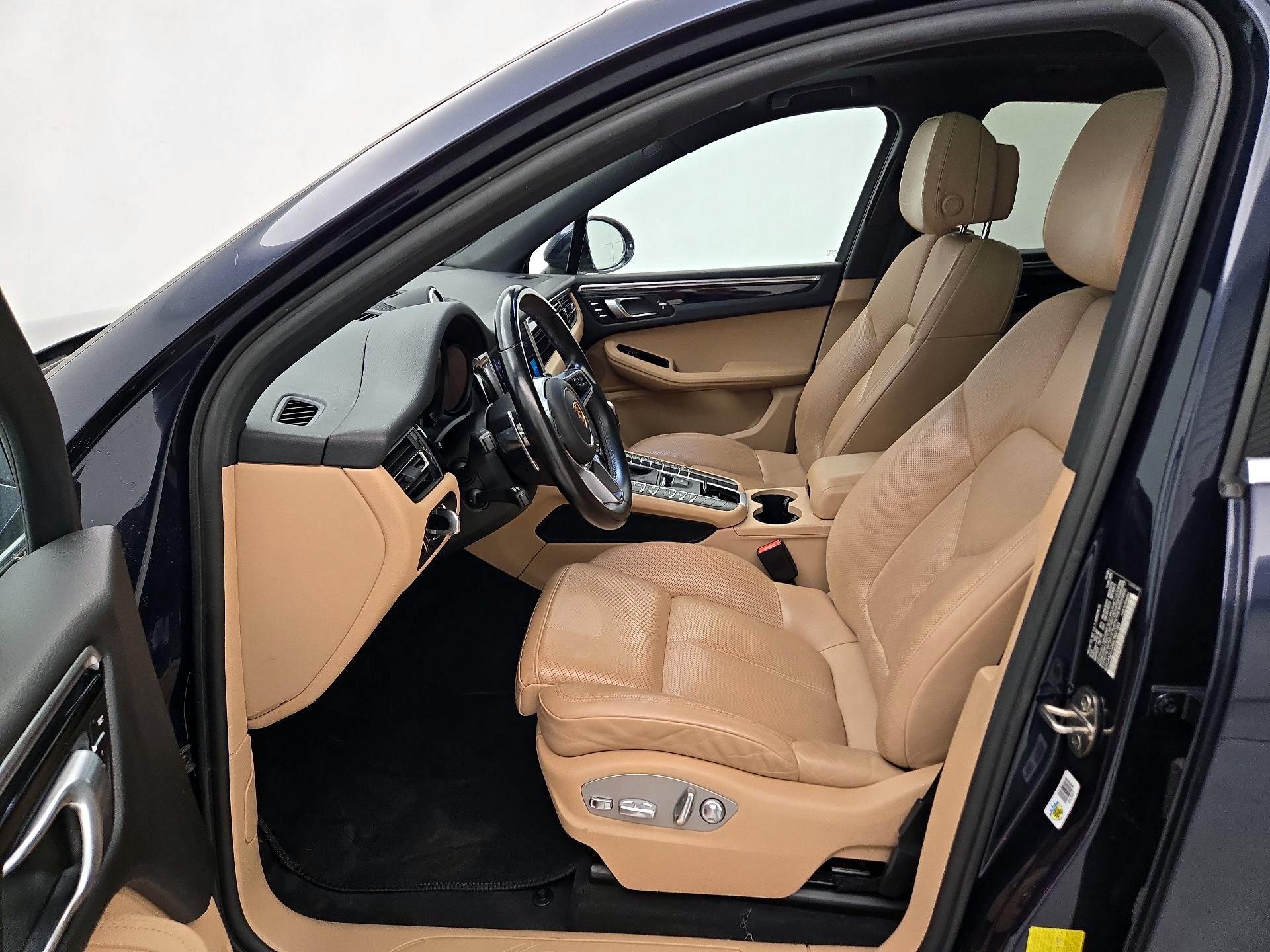 Thumbnail: 2021 Porsche Macan - 11