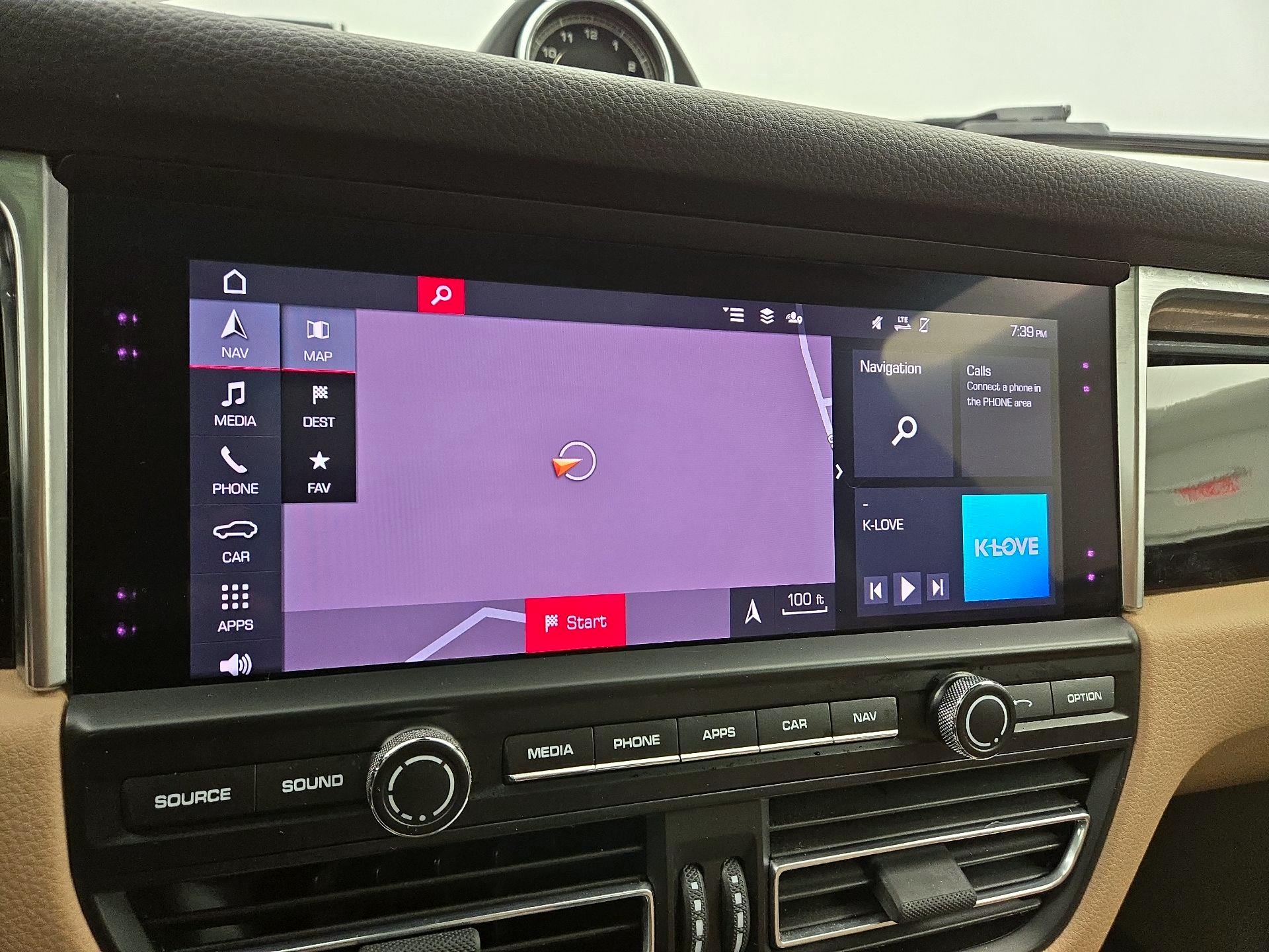 Thumbnail: 2021 Porsche Macan - 14