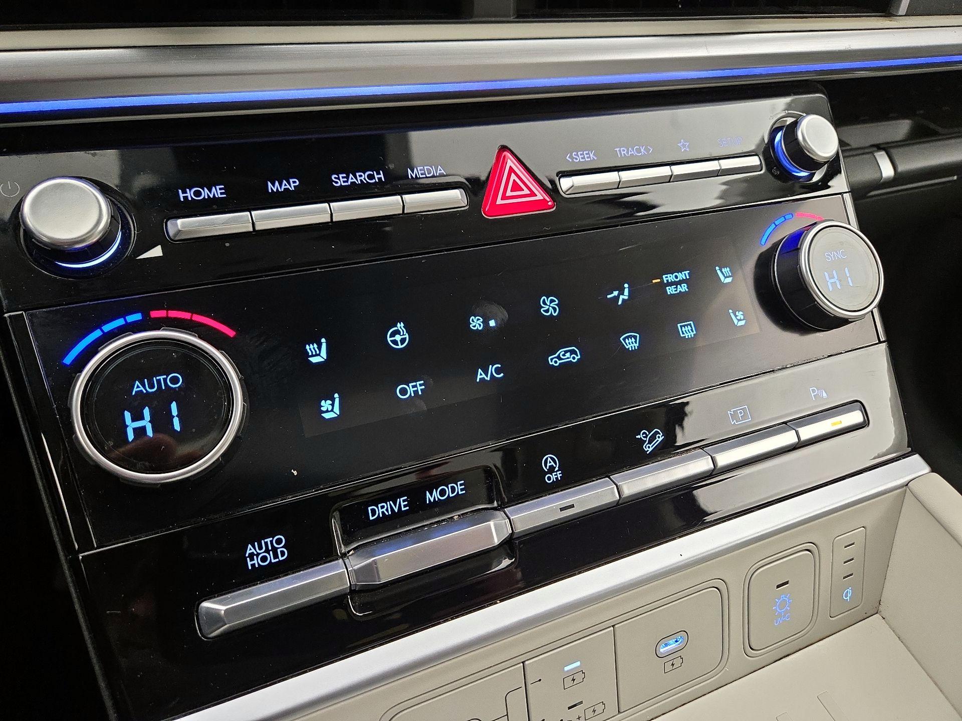 Thumbnail: 2024 Hyundai Santa Fe - 17