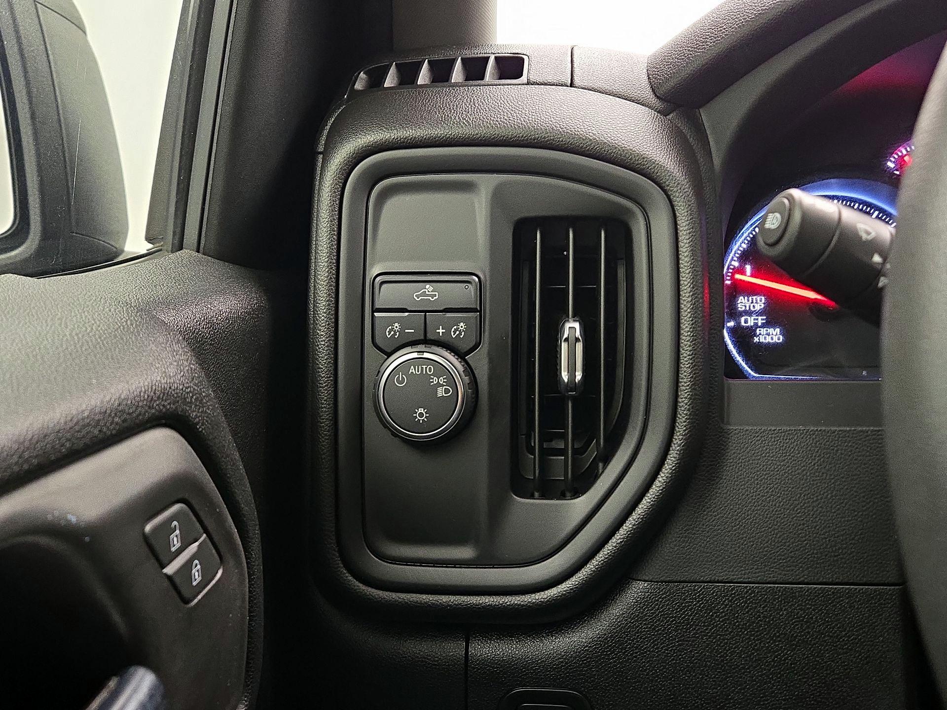 Thumbnail: 2022 Chevrolet Silverado 1500 - 13