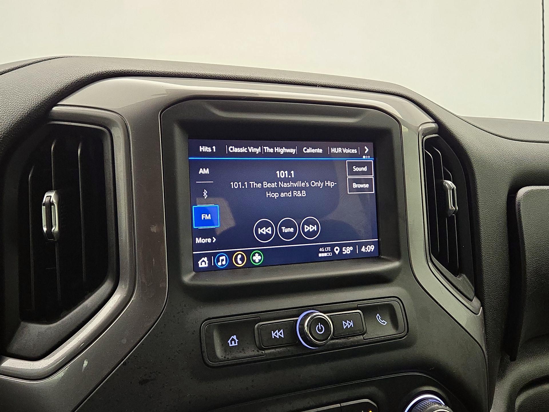 Thumbnail: 2022 Chevrolet Silverado 1500 - 15