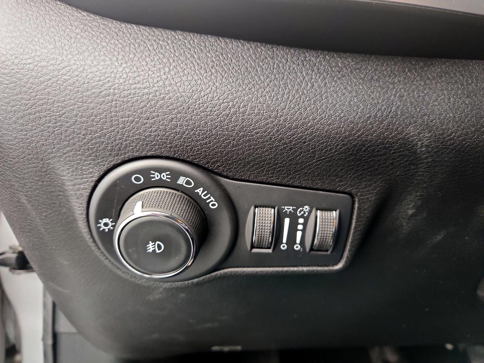 Thumbnail: 2022 Jeep Compass - 13