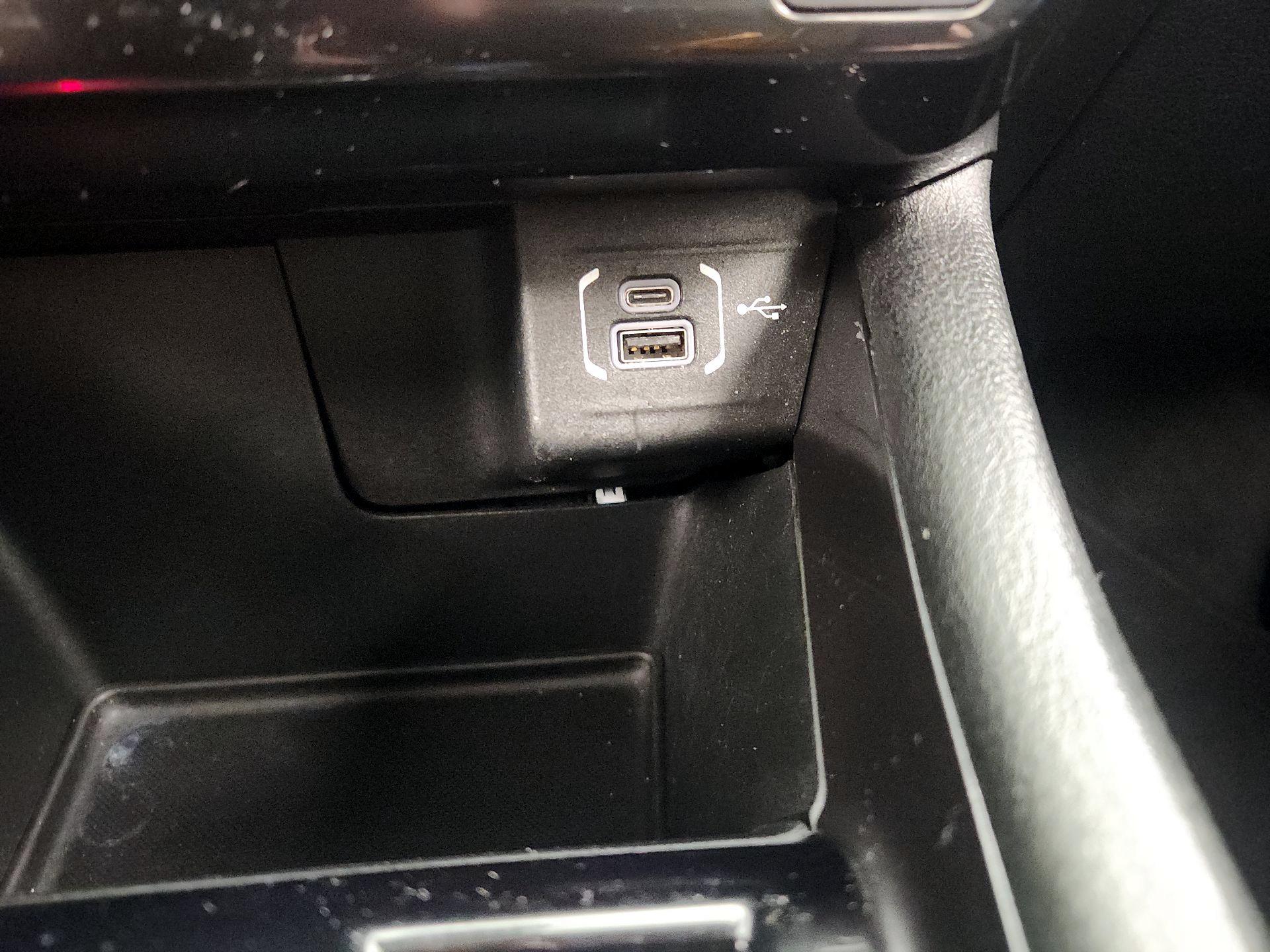 Thumbnail: 2022 Jeep Compass - 18