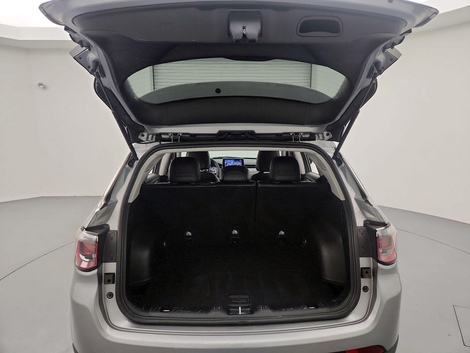 Thumbnail: 2022 Jeep Compass - 20