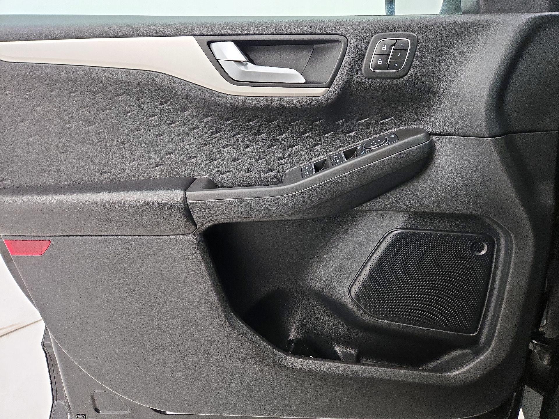 Thumbnail: 2020 Ford Escape - 12