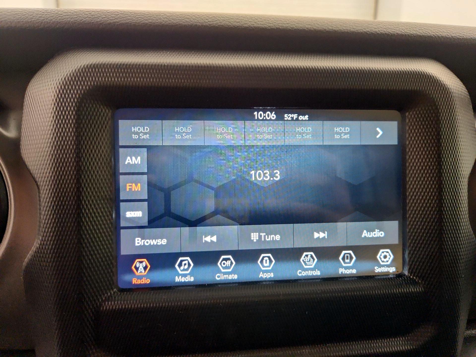 Thumbnail: 2022 Jeep Wrangler - 15