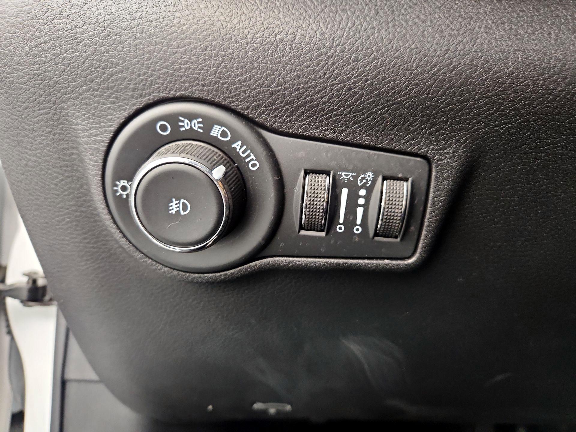 Thumbnail: 2022 Jeep Compass - 13